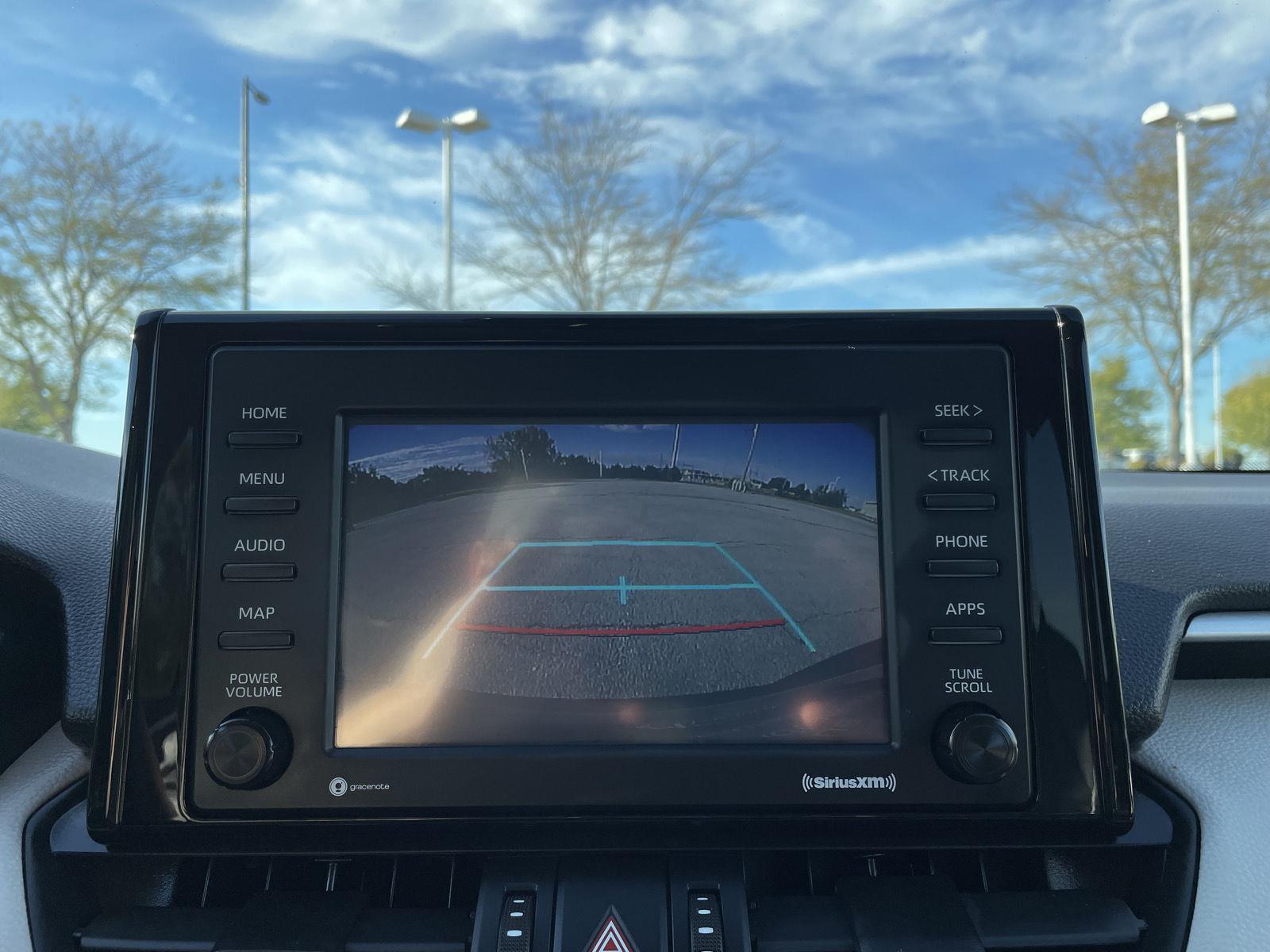 Vehicle photo 22