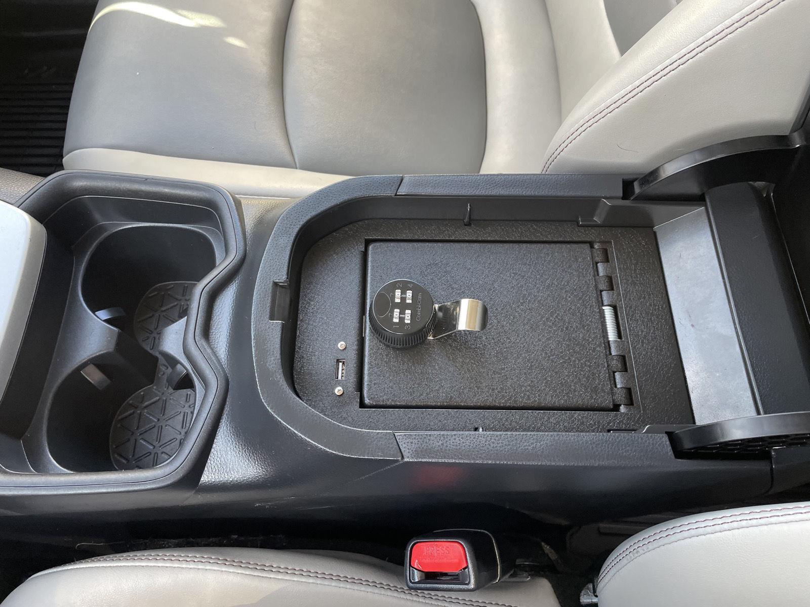 Vehicle photo 31