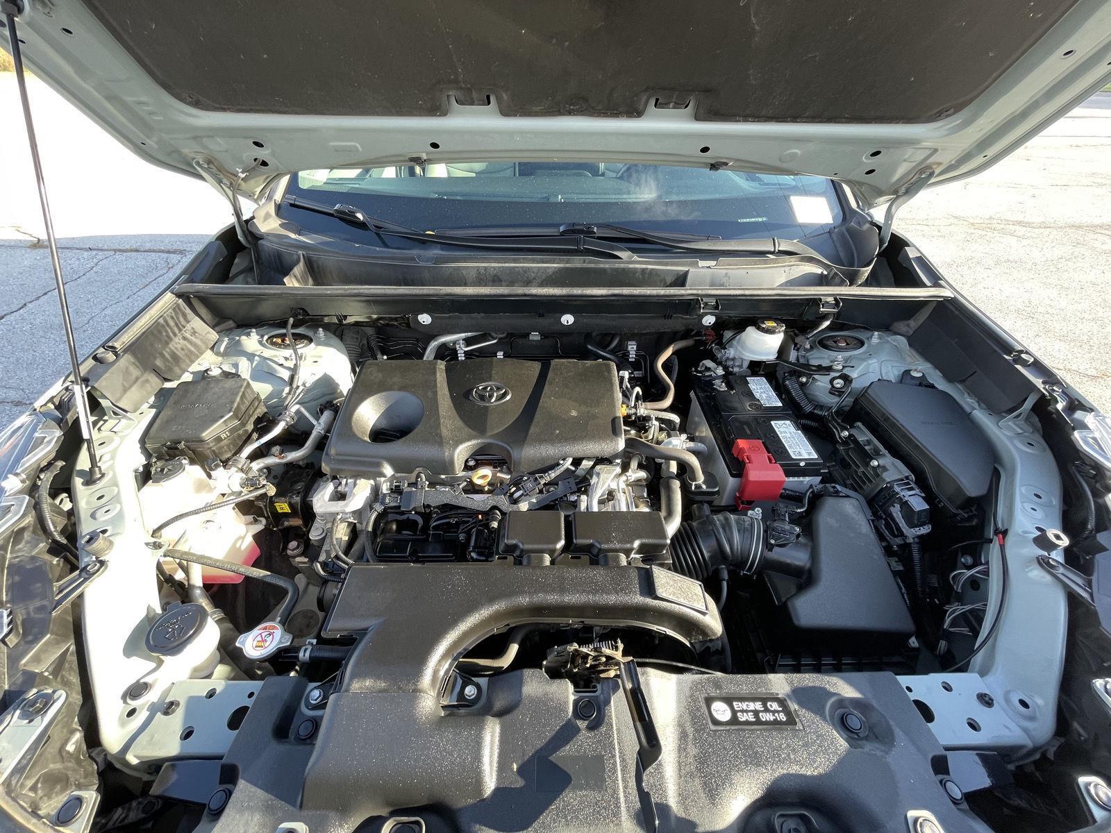 Vehicle photo 34