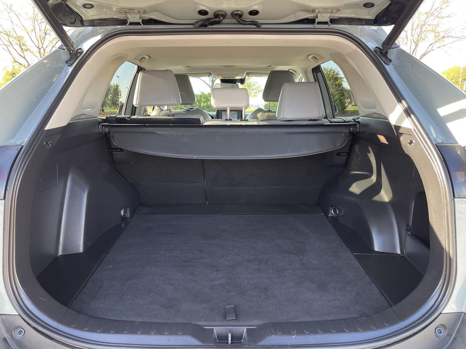 Vehicle photo 35