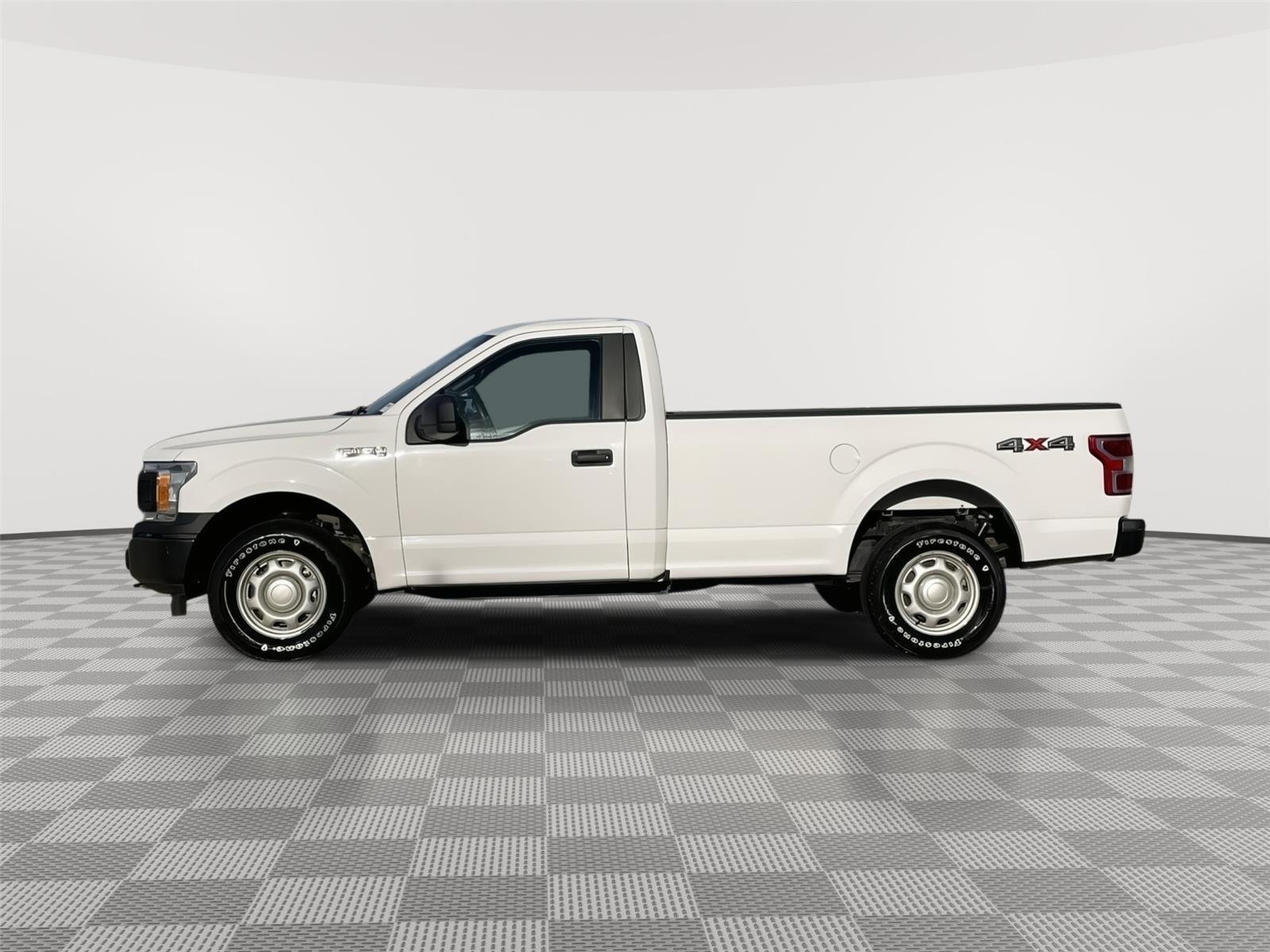 Vehicle photo 2