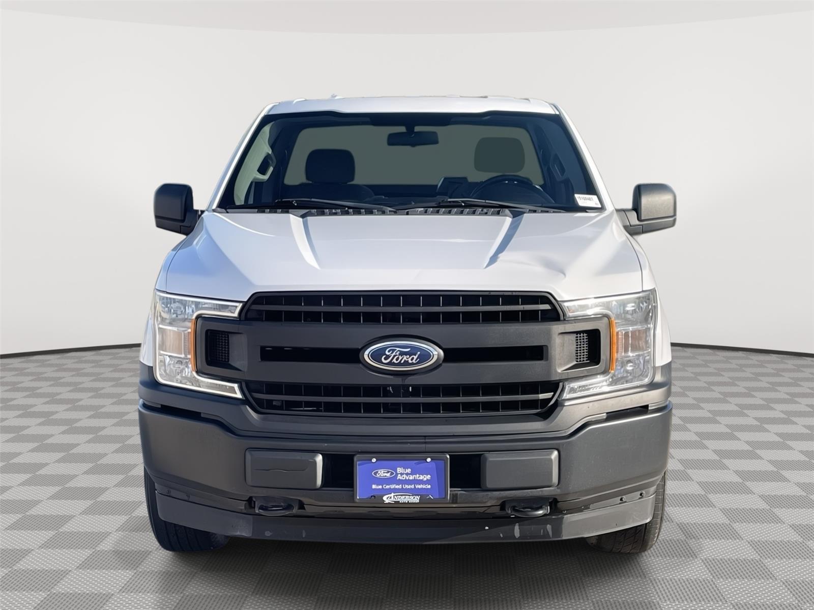 Vehicle photo 4