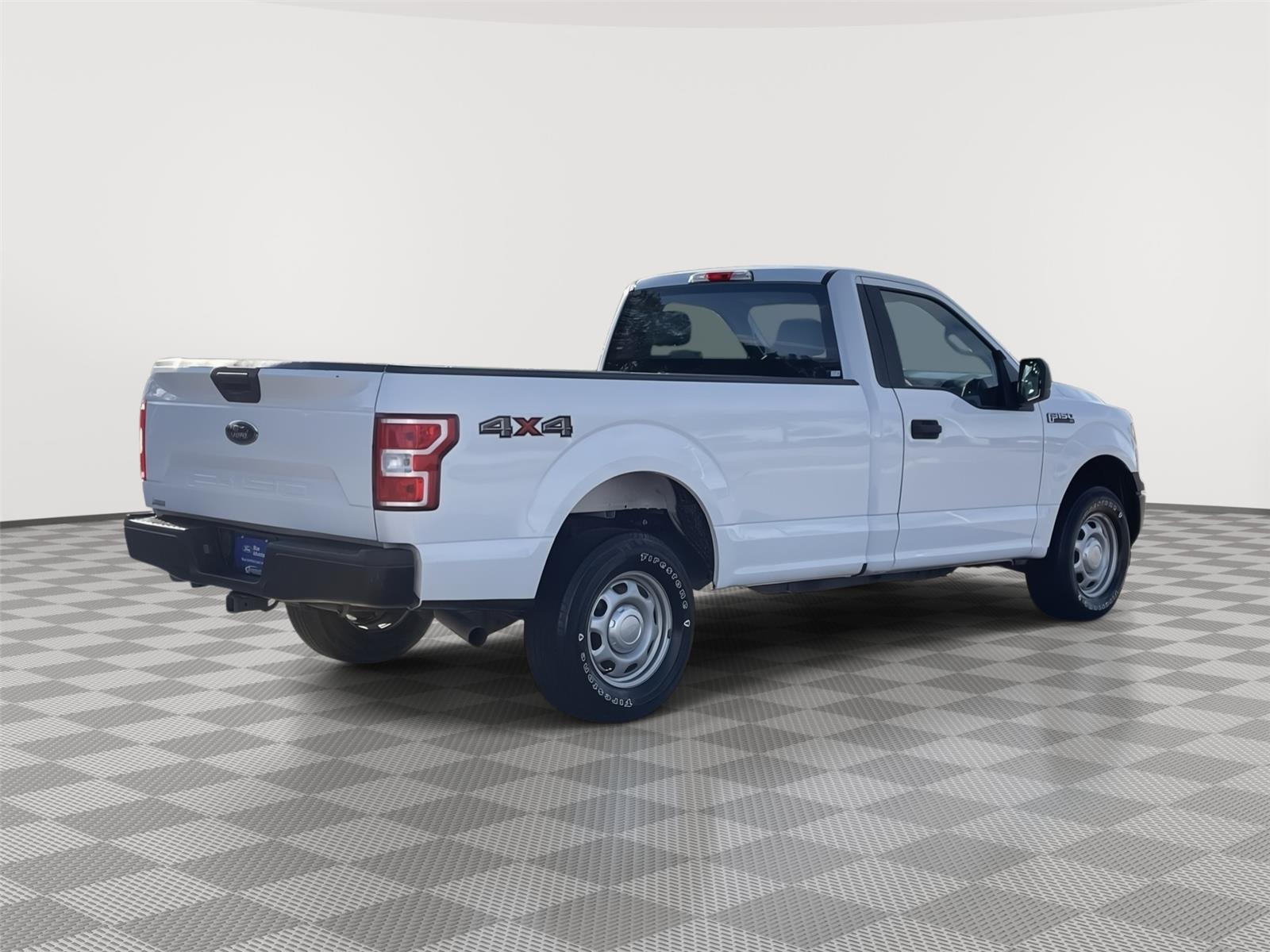 Vehicle photo 7