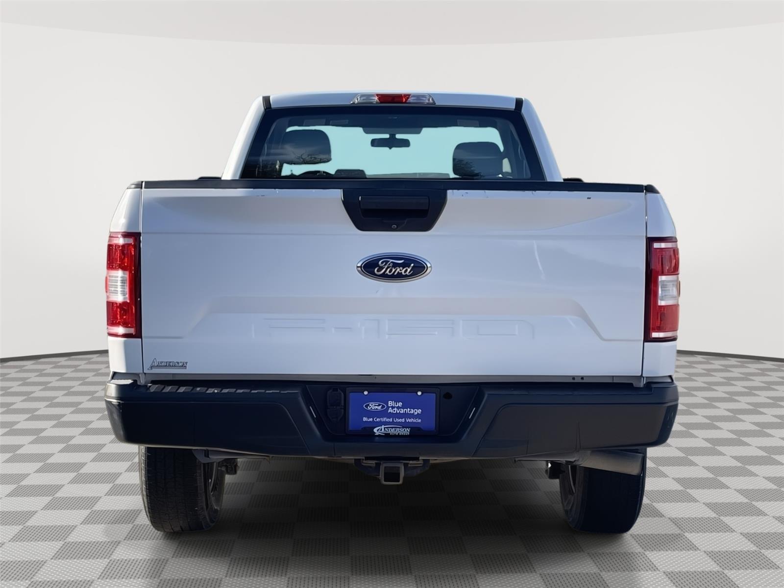 Vehicle photo 8