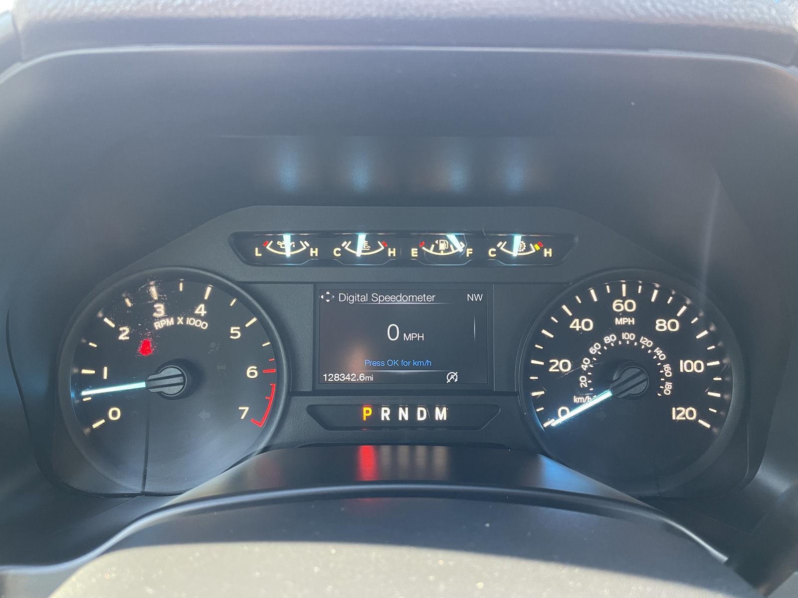 Vehicle photo 14