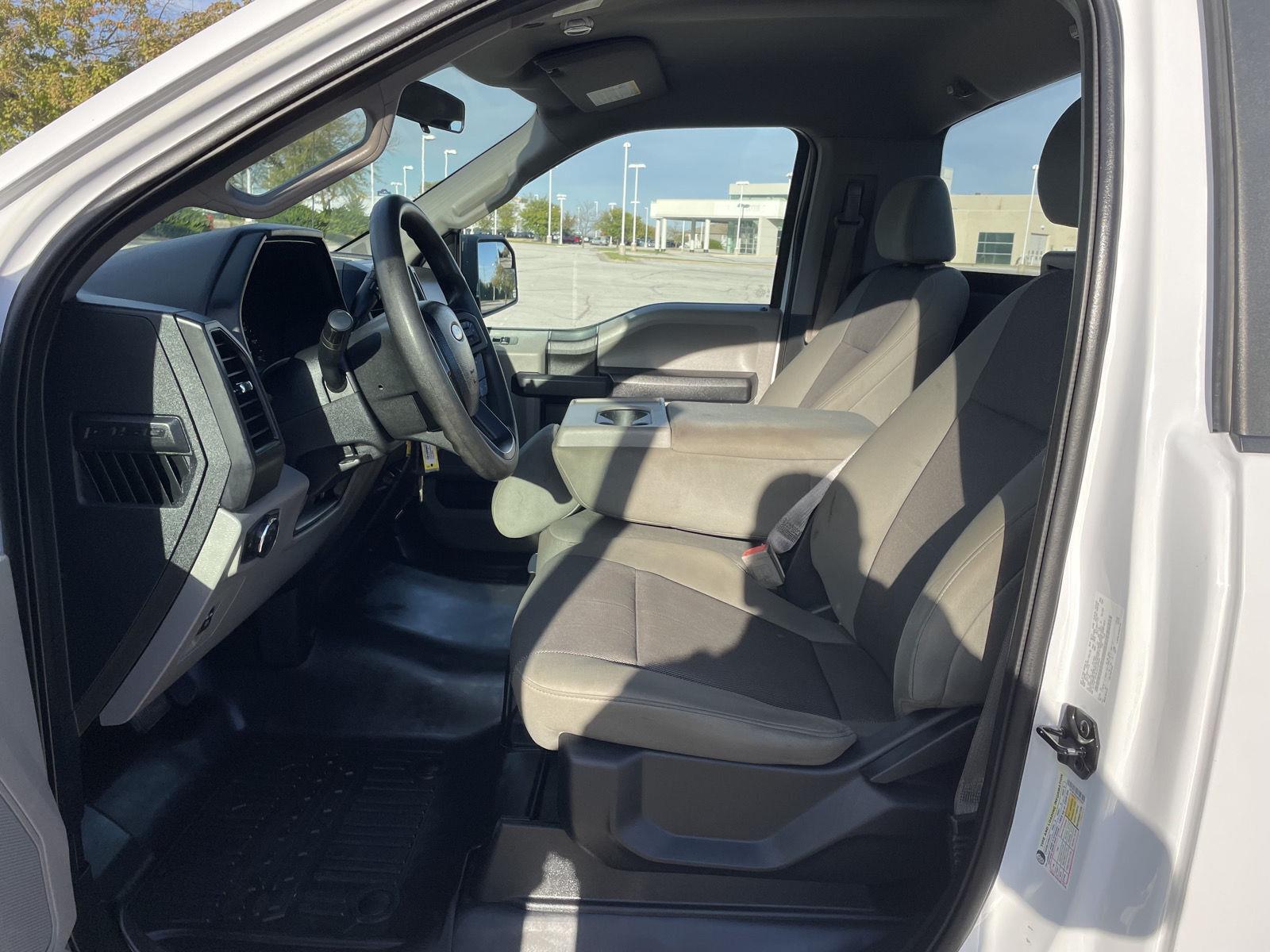 Vehicle photo 16