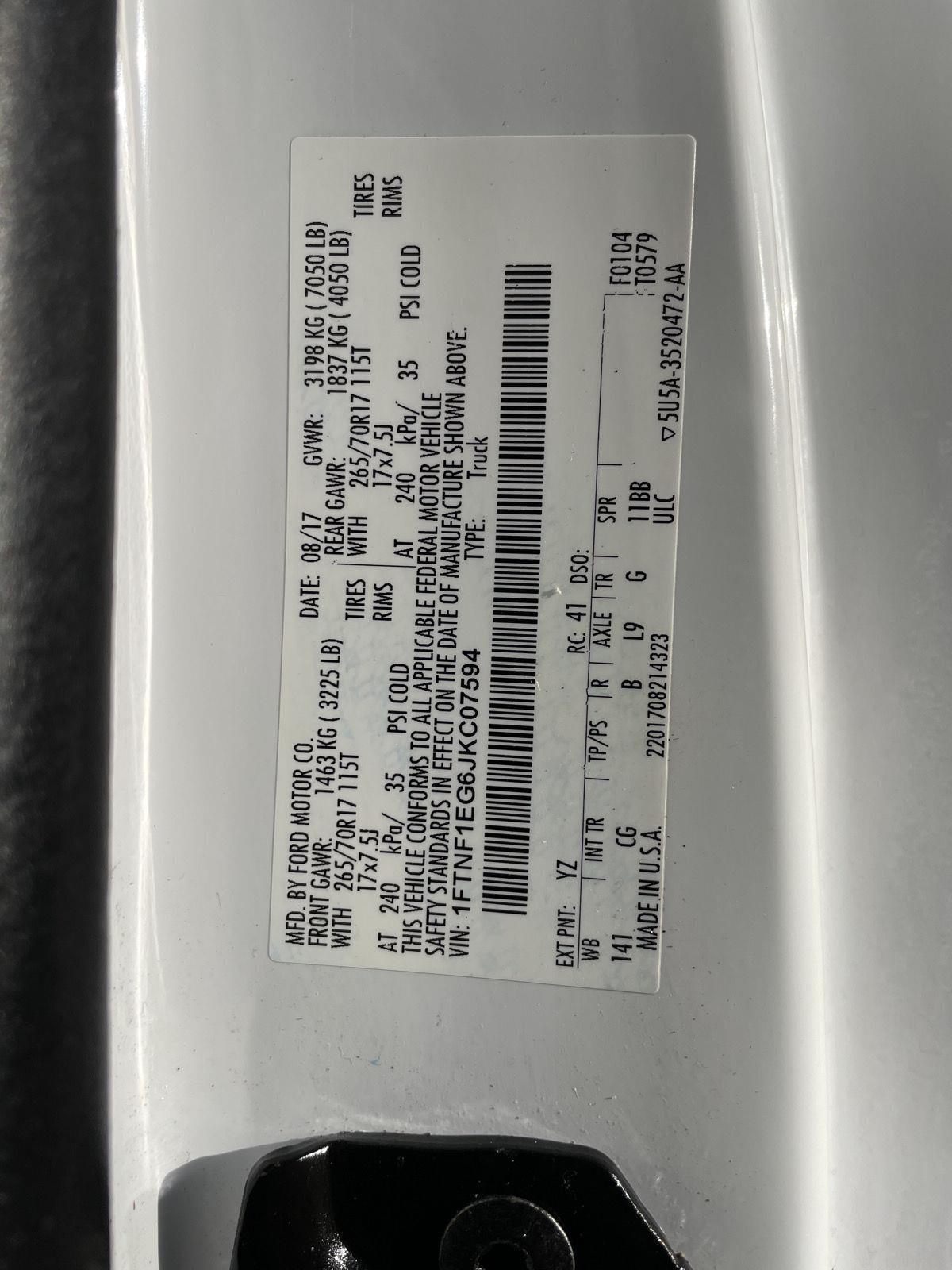 Vehicle photo 29