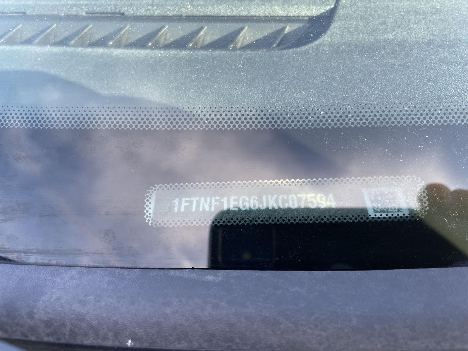 Vehicle photo 30