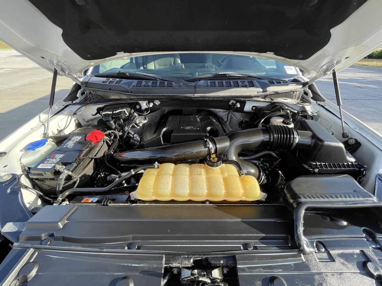 Vehicle photo 31
