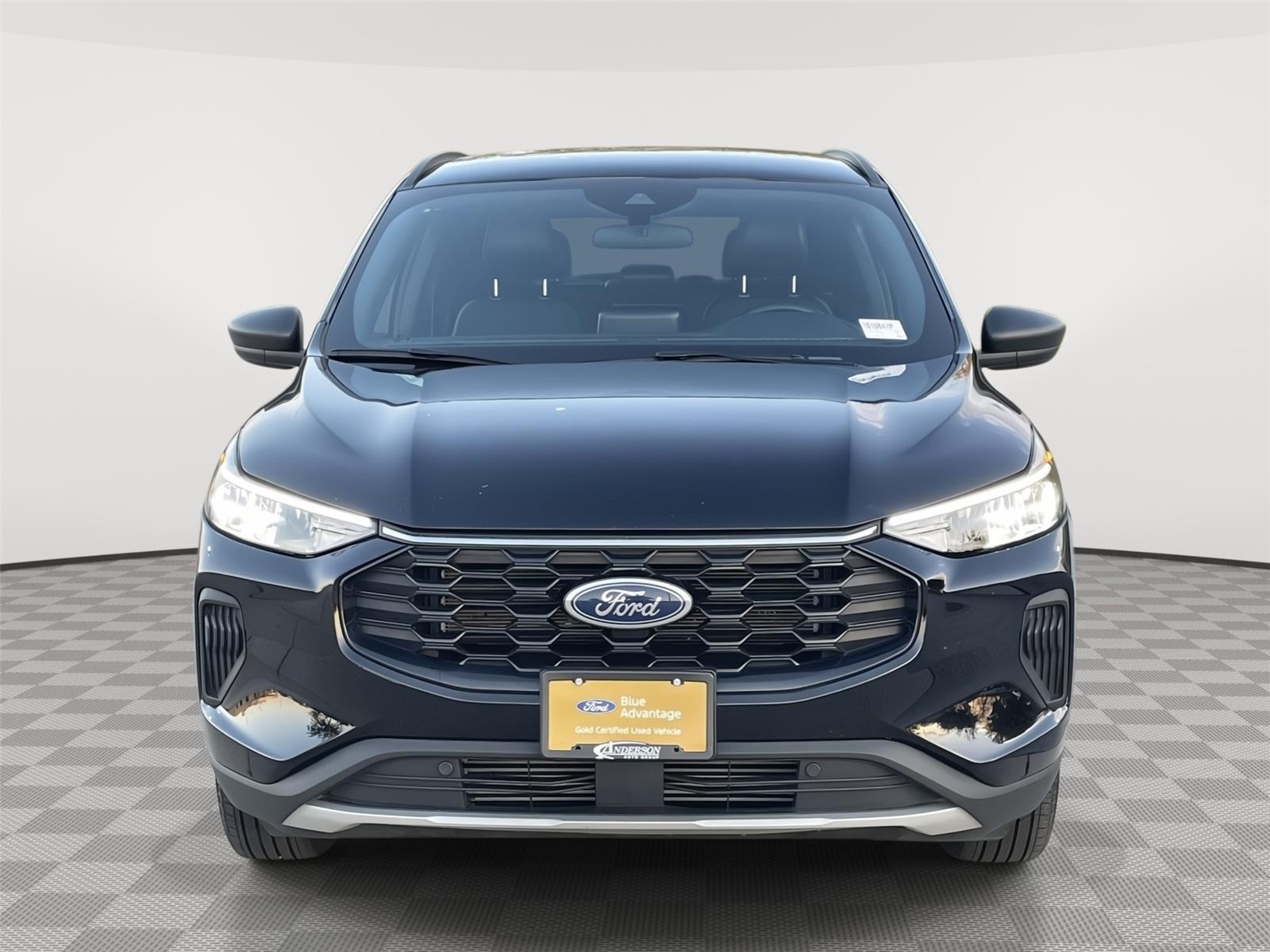 Vehicle photo 4