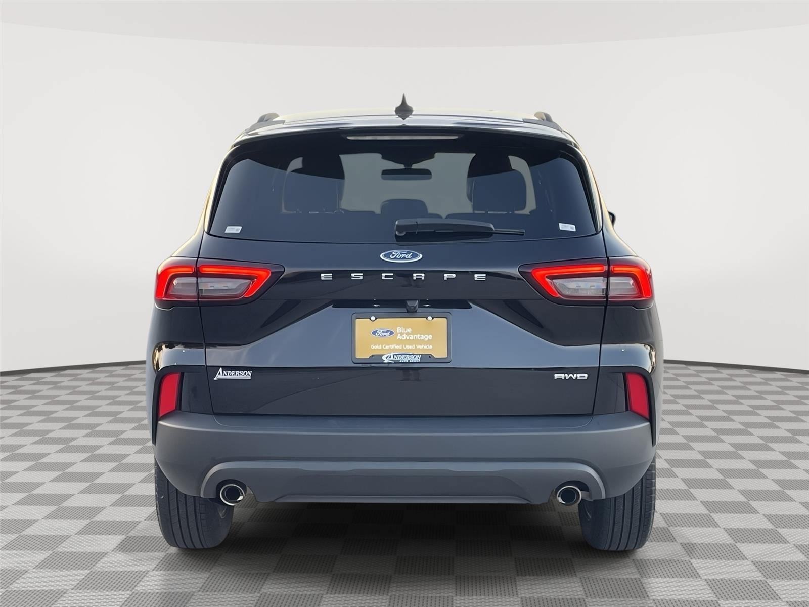 Vehicle photo 8