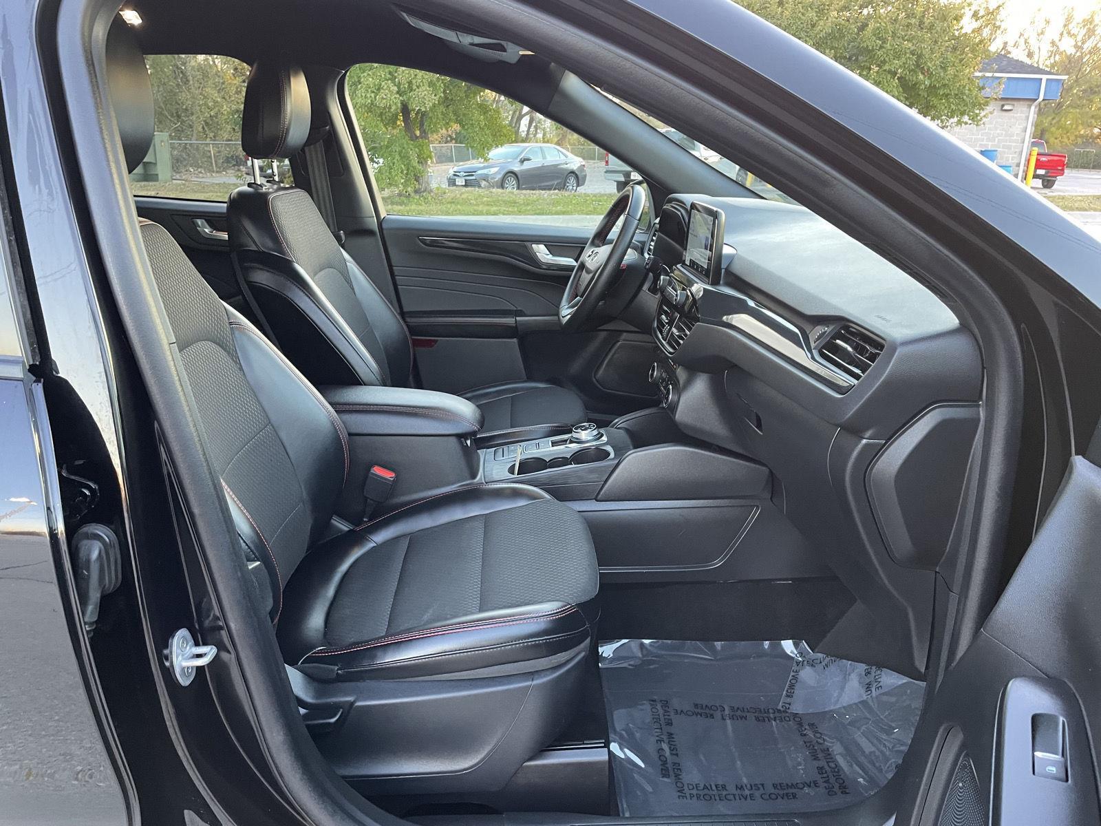 Vehicle photo 18