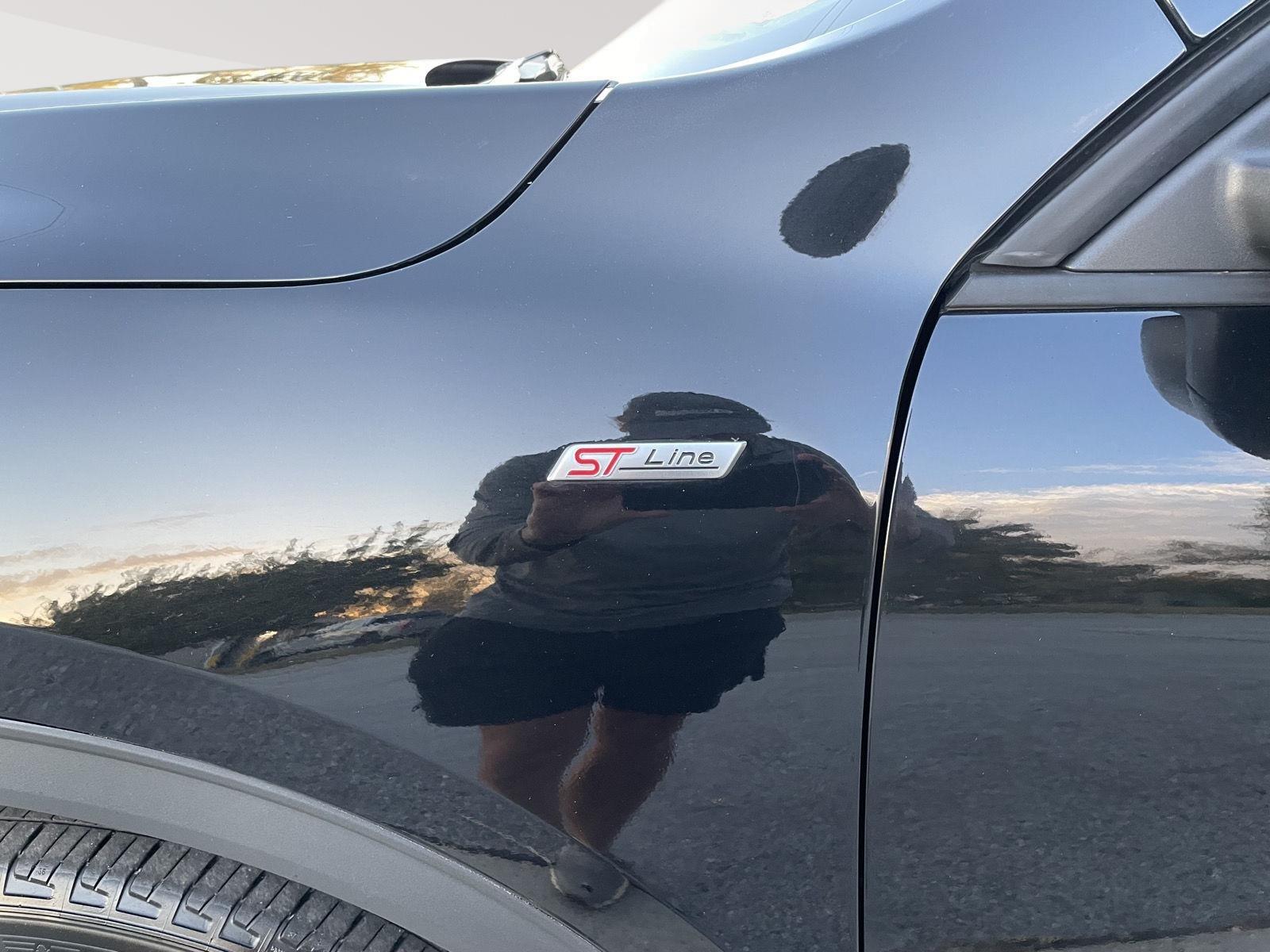 Vehicle photo 36