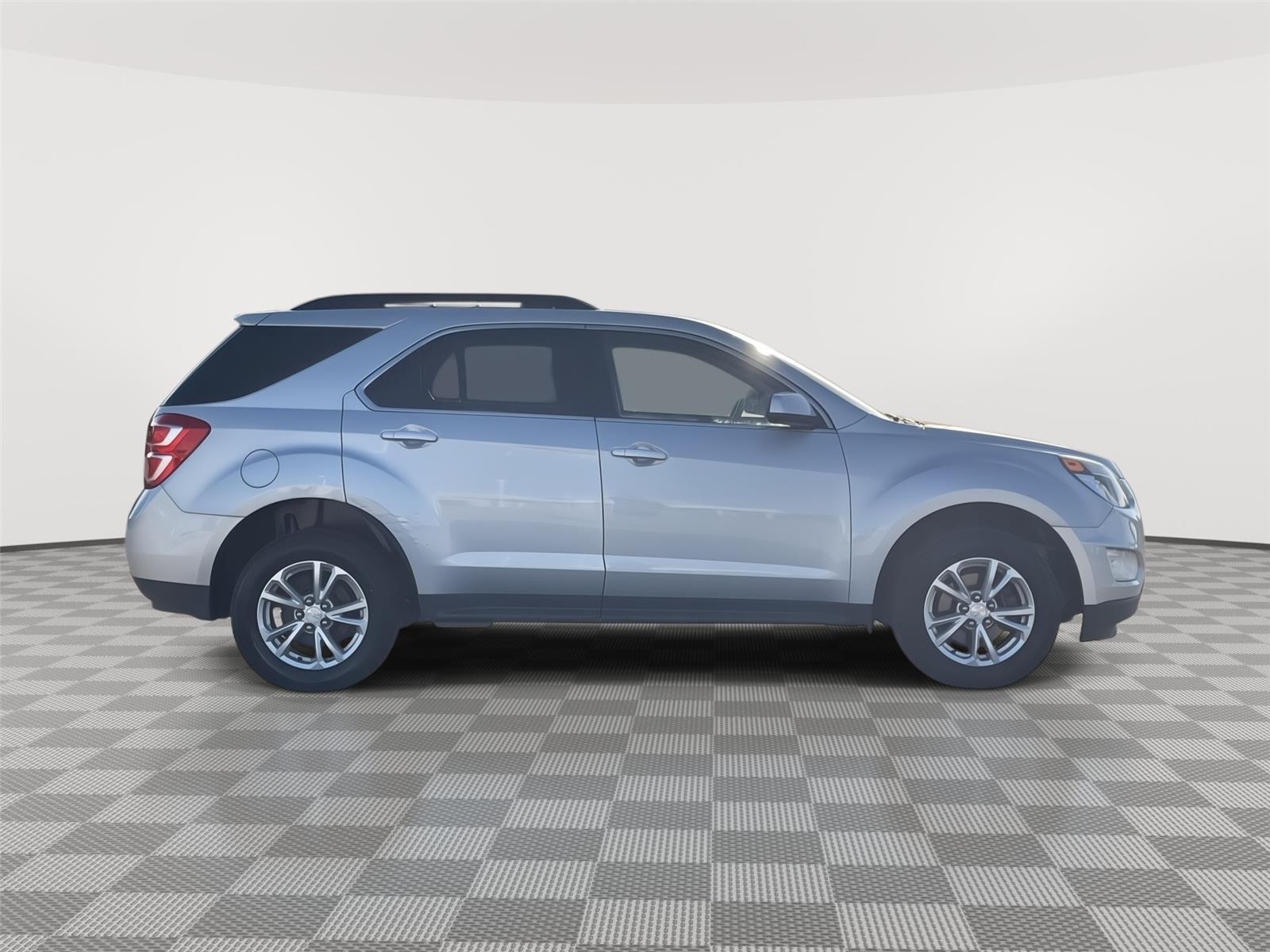 Vehicle photo 6