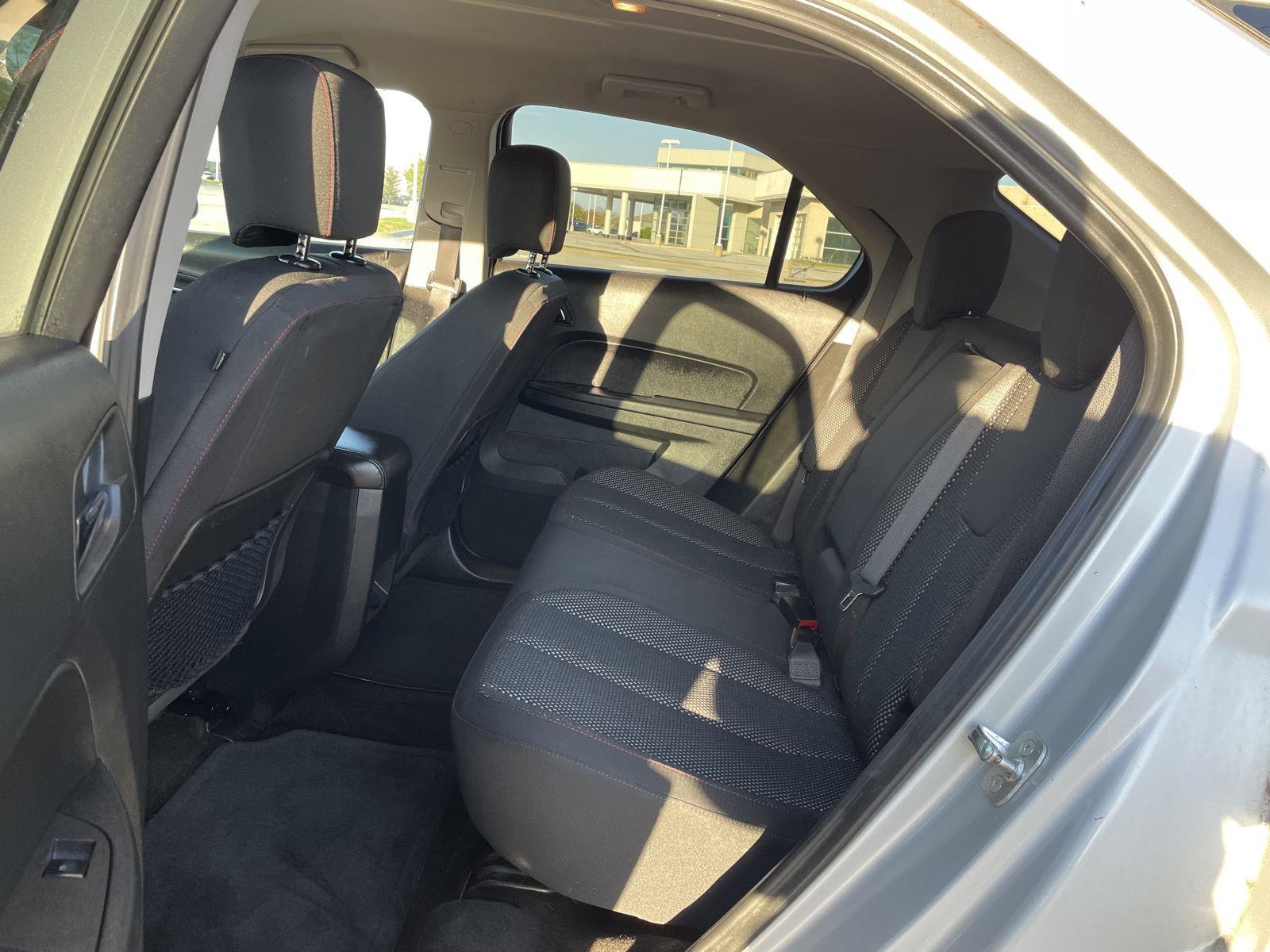 Vehicle photo 19