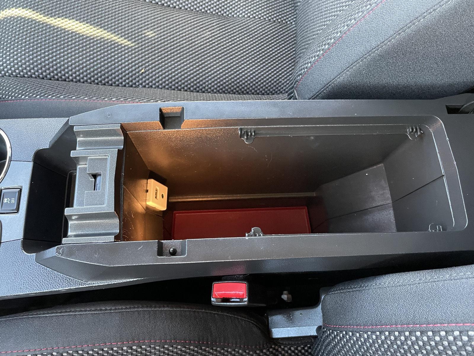 Vehicle photo 28