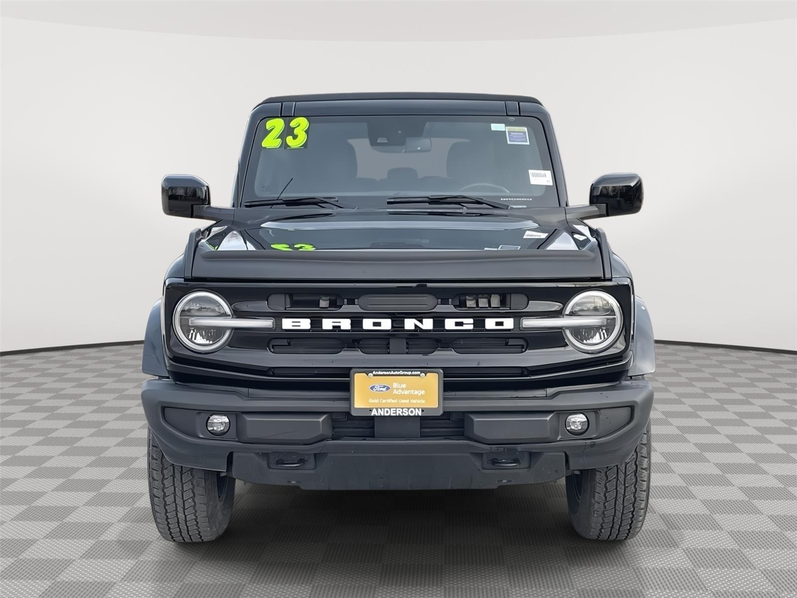 Vehicle photo 4