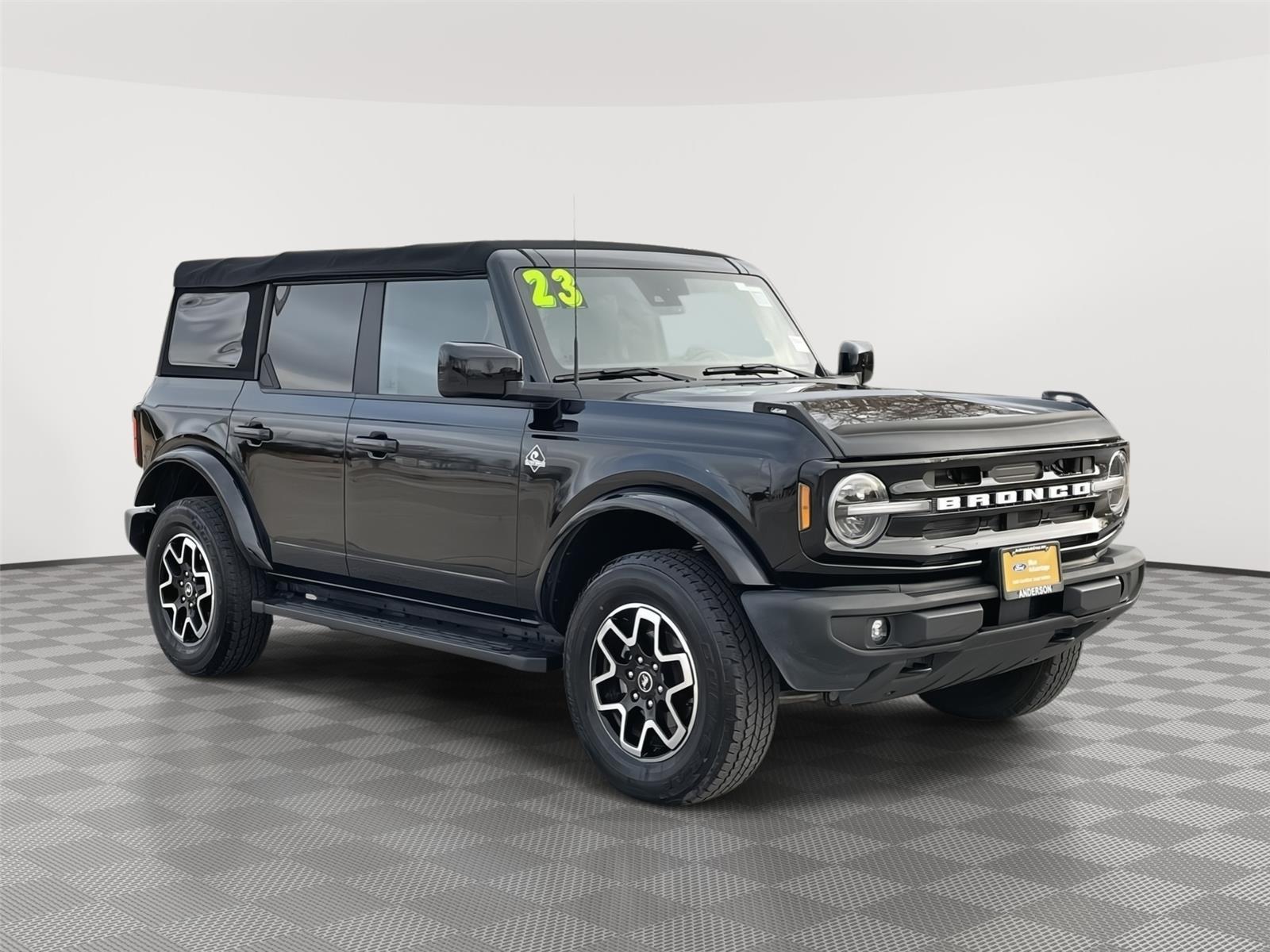 Vehicle photo 5