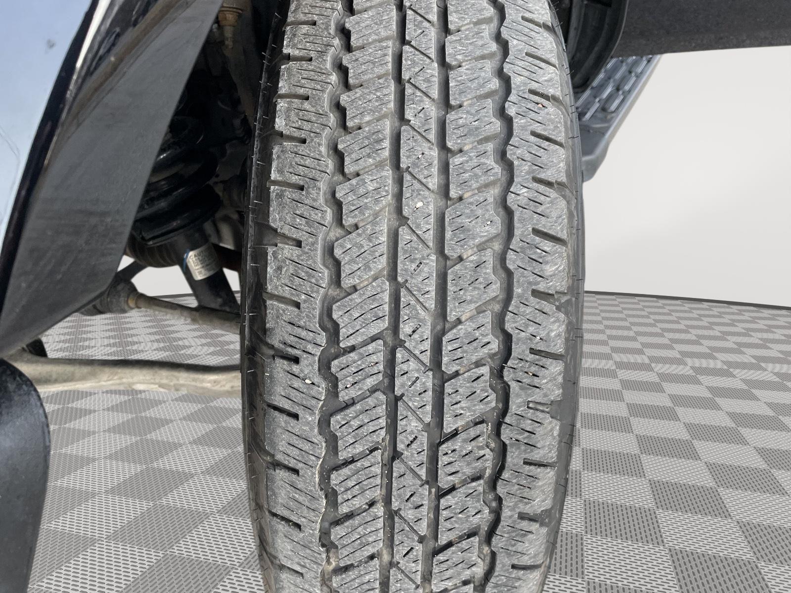 Vehicle photo 11