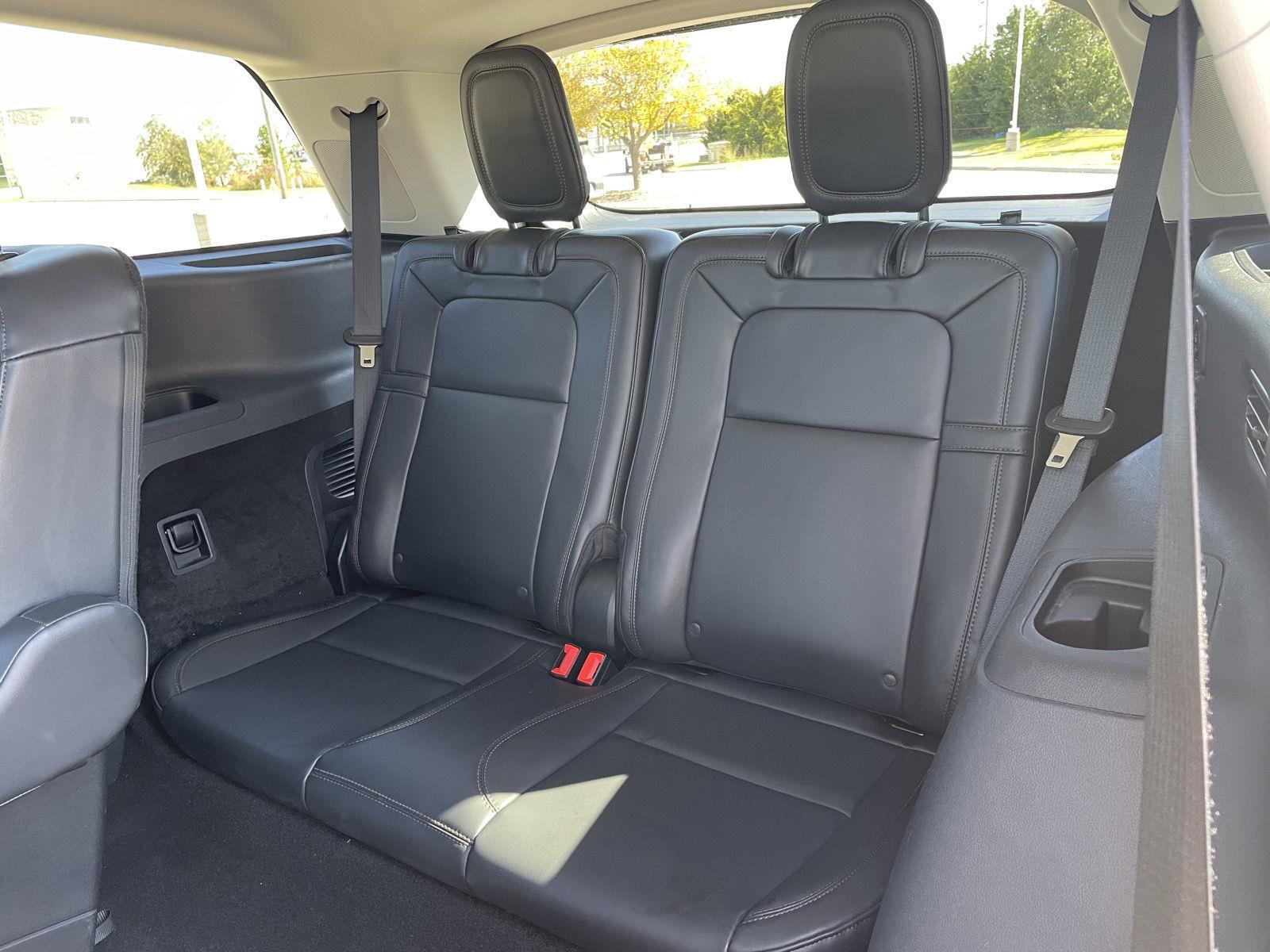 Vehicle photo 22