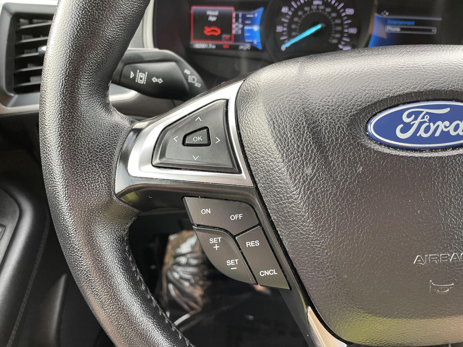 Vehicle photo 13