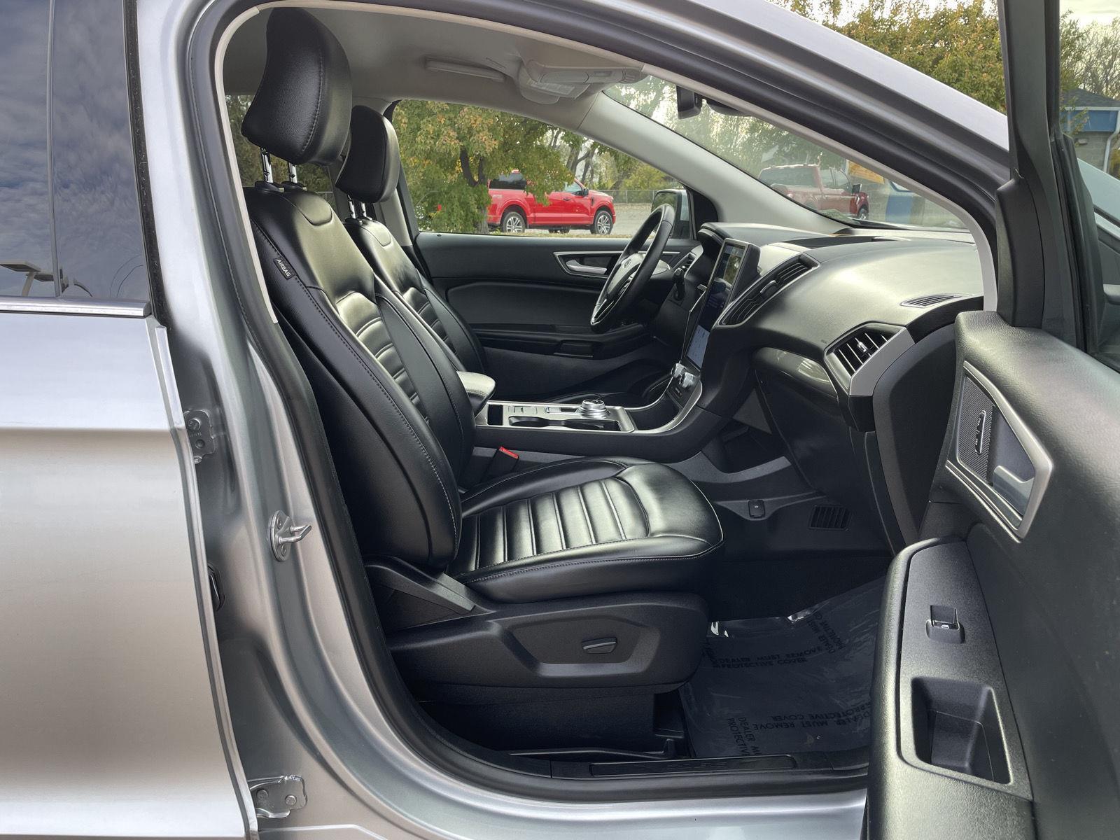 Vehicle photo 20