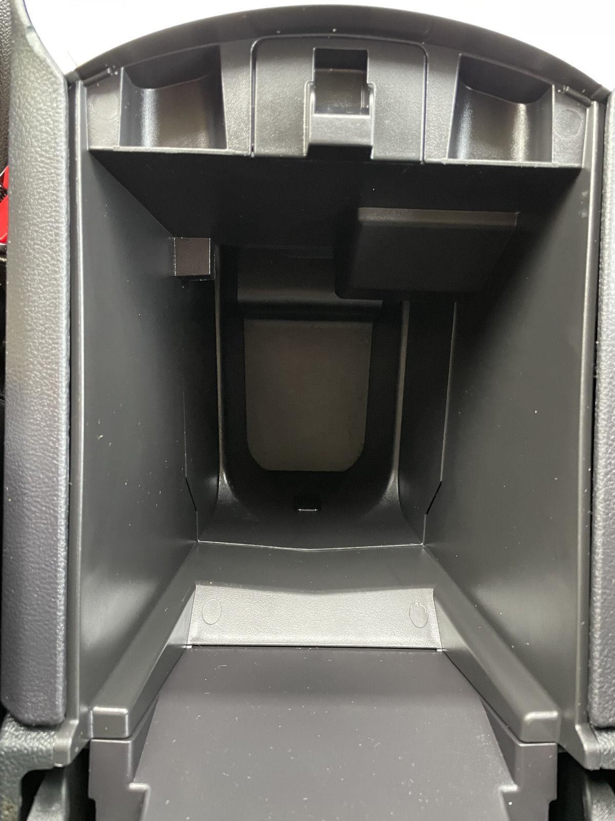 Vehicle photo 24