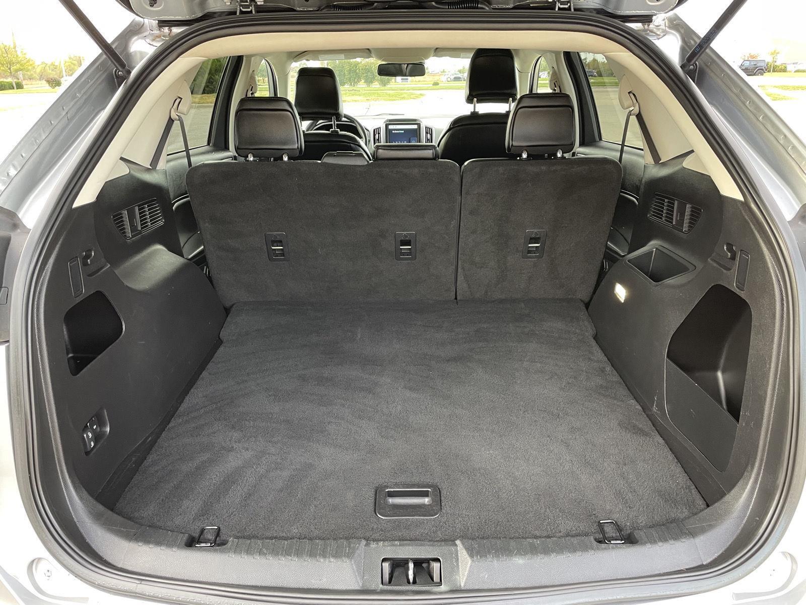 Vehicle photo 36