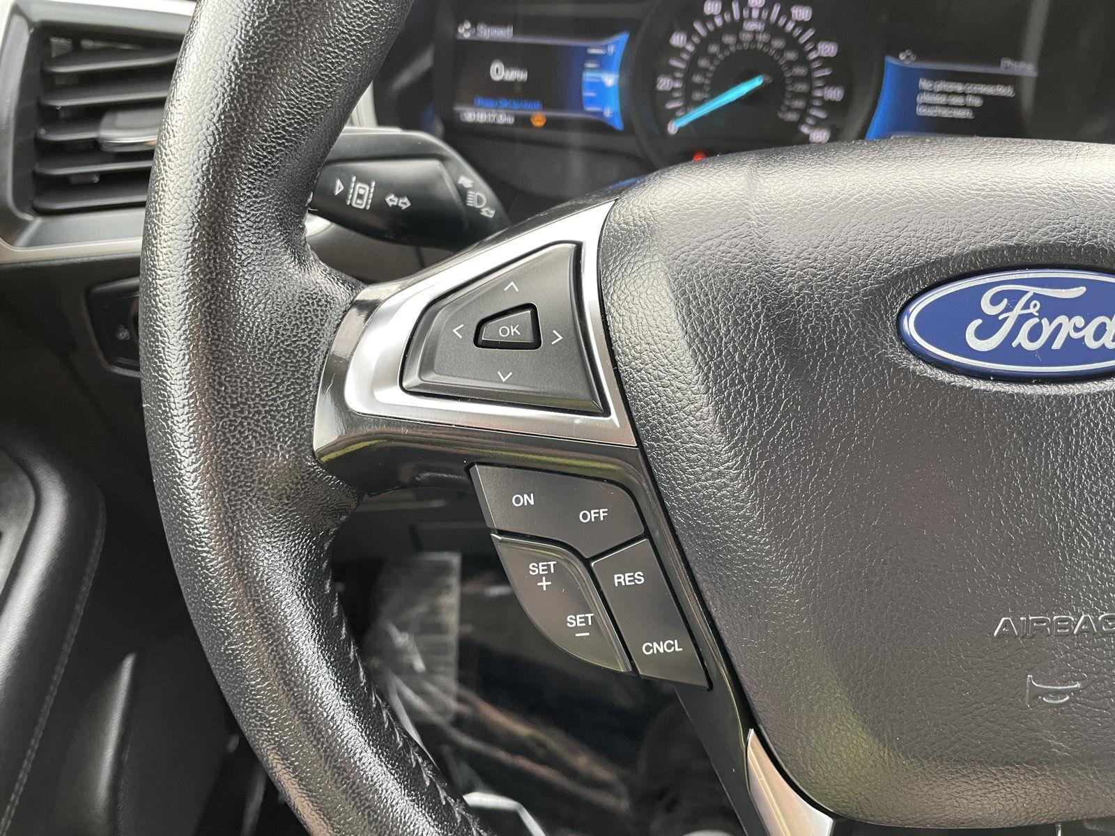 Vehicle photo 13