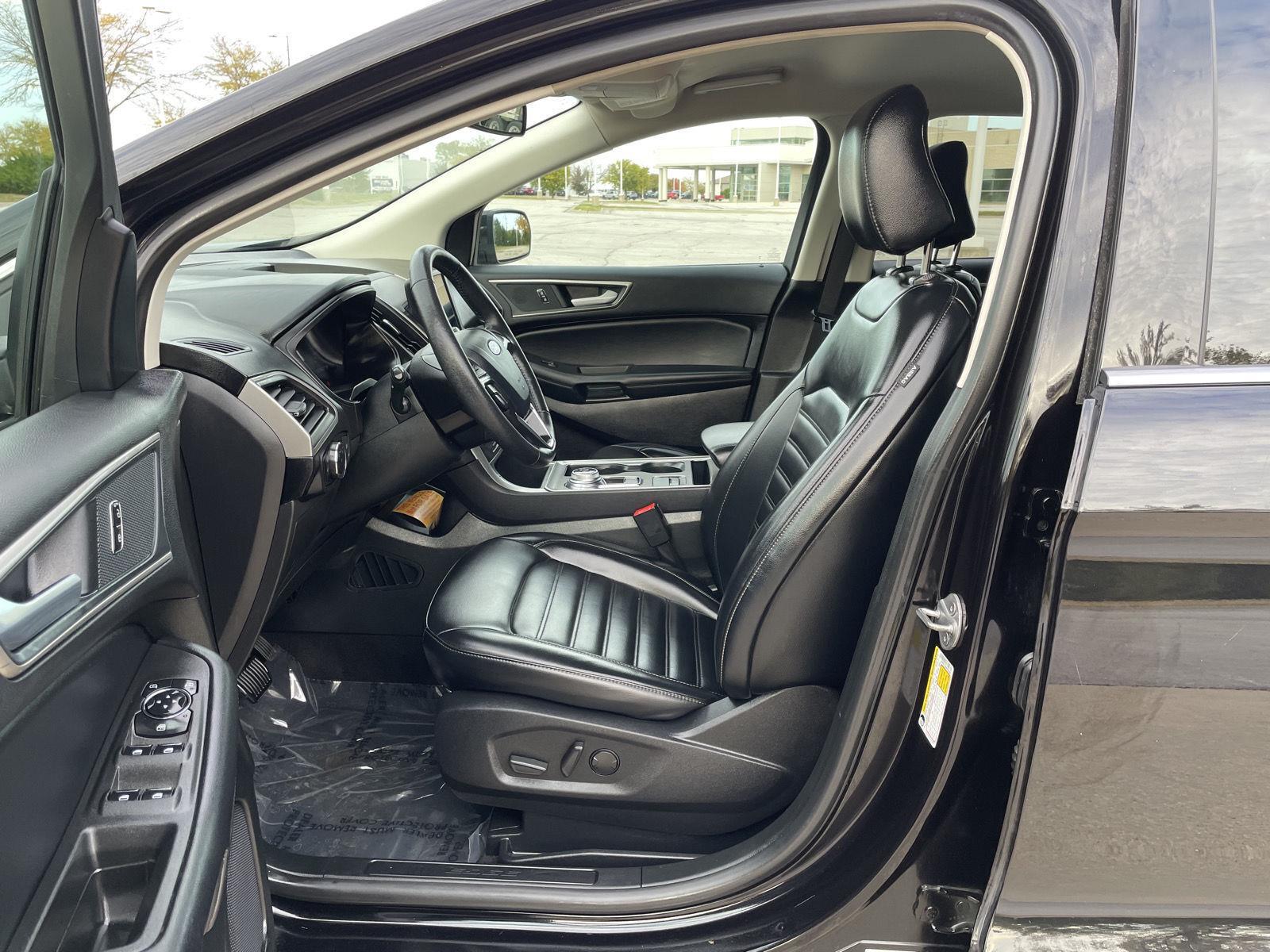 Vehicle photo 18