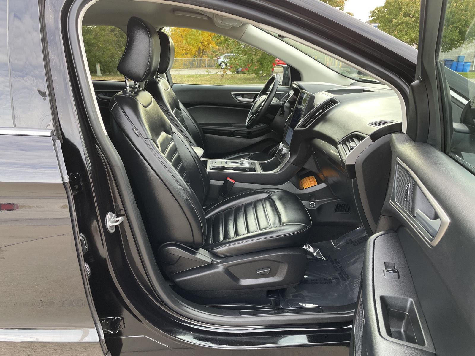 Vehicle photo 20