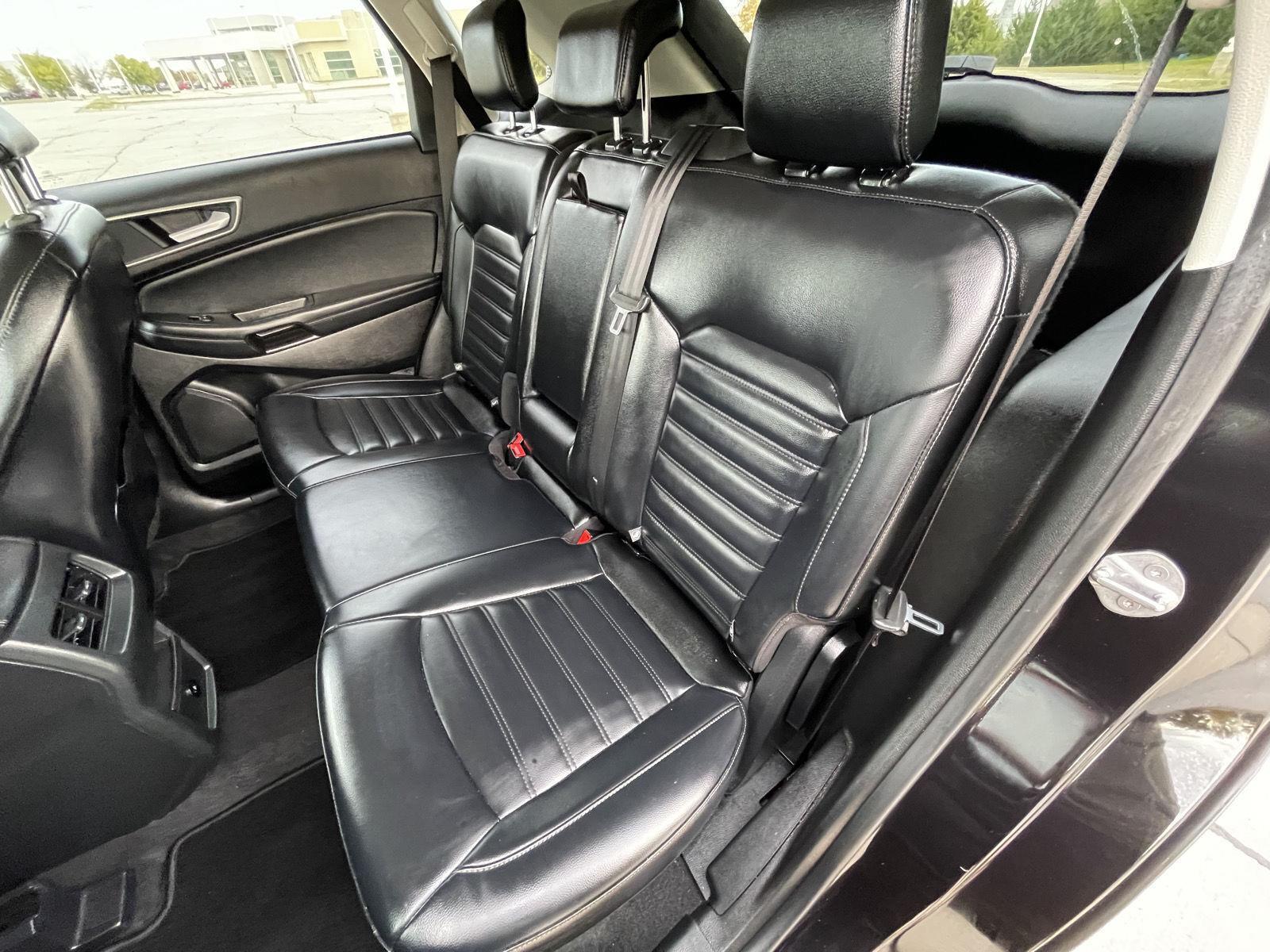 Vehicle photo 22