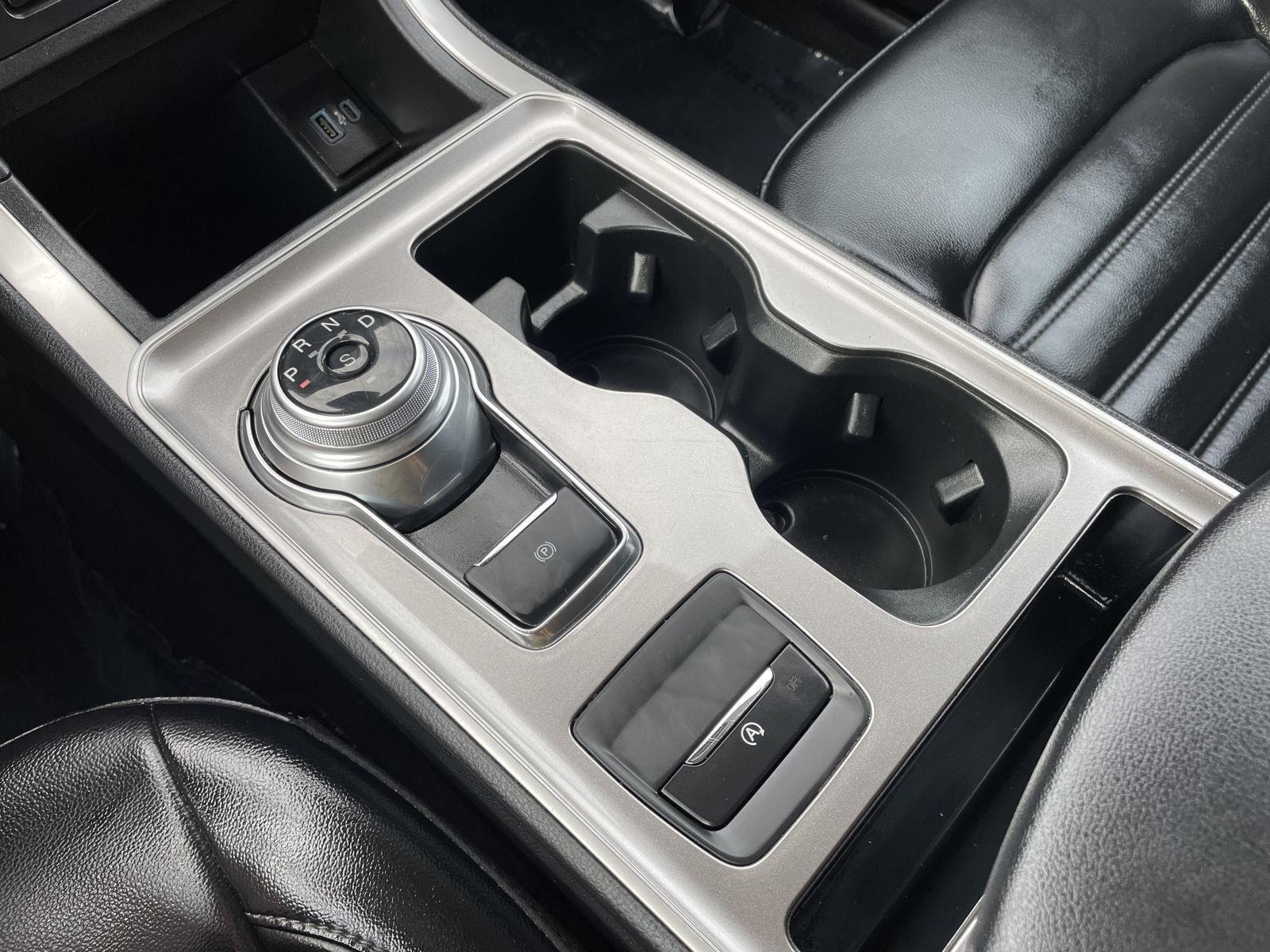 Vehicle photo 25