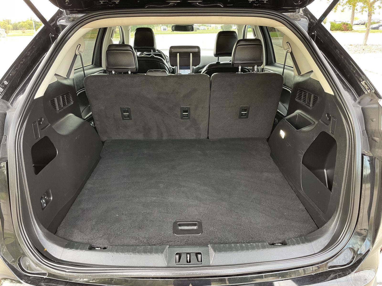 Vehicle photo 36