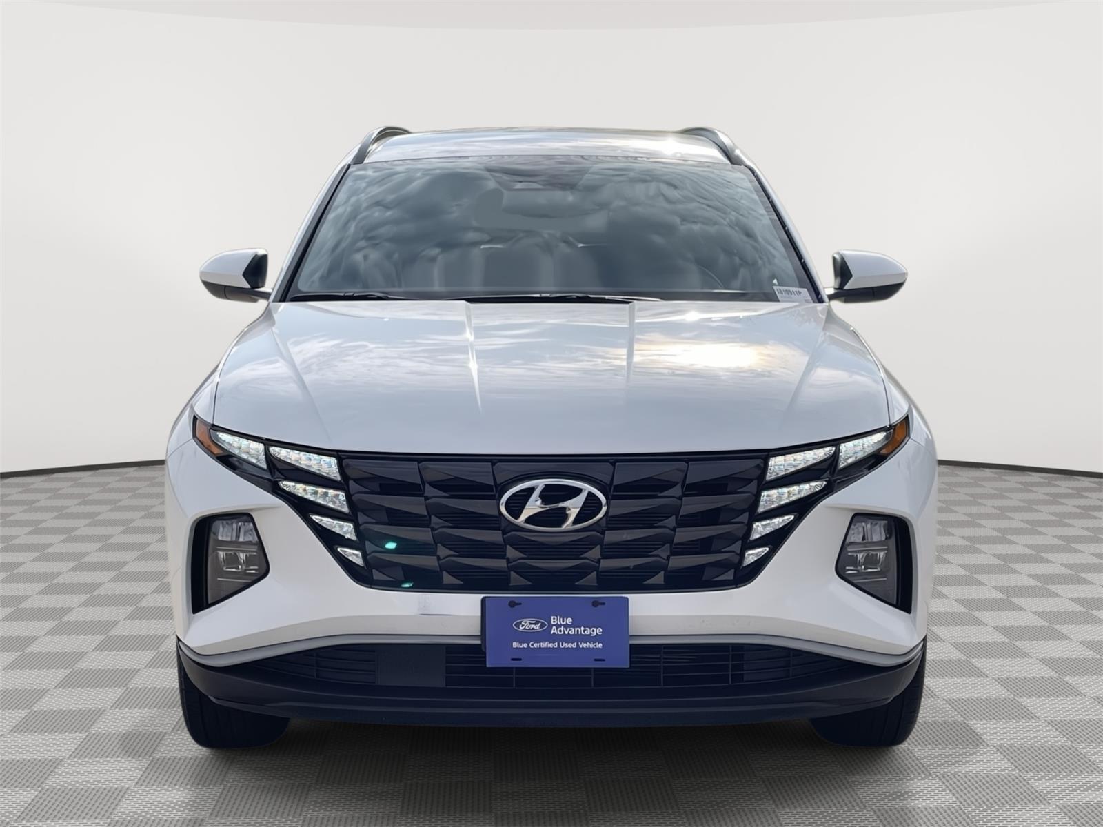 Vehicle photo 4