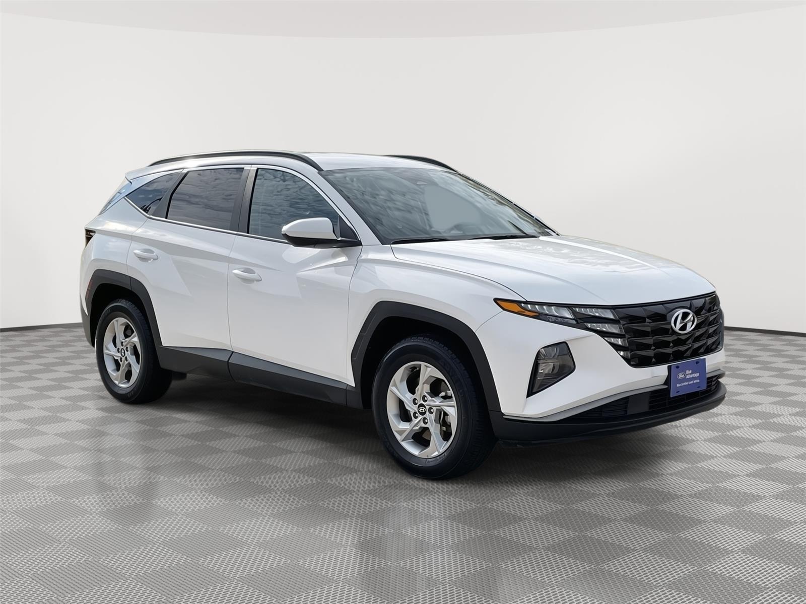 Vehicle photo 5