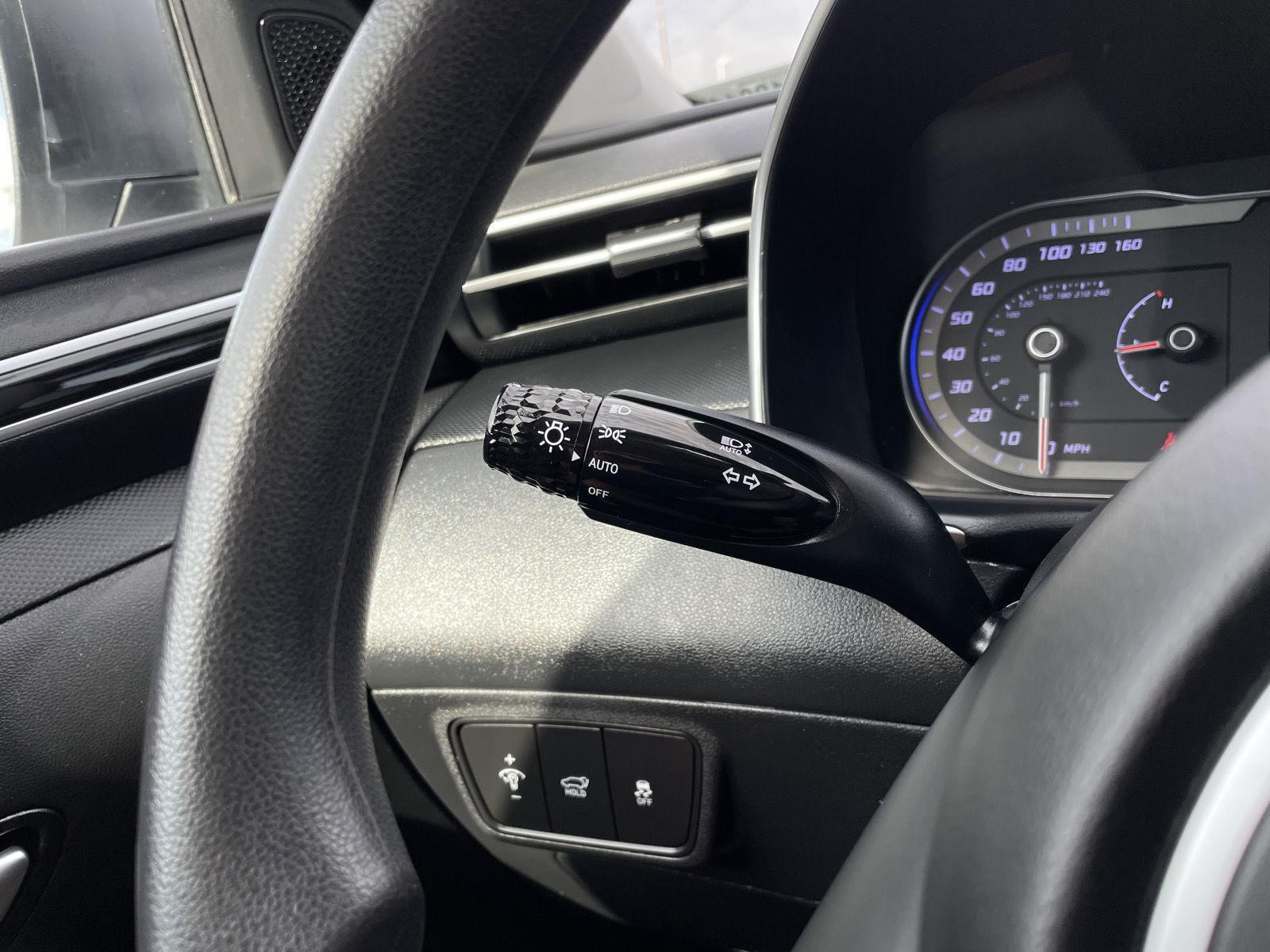 Vehicle photo 16