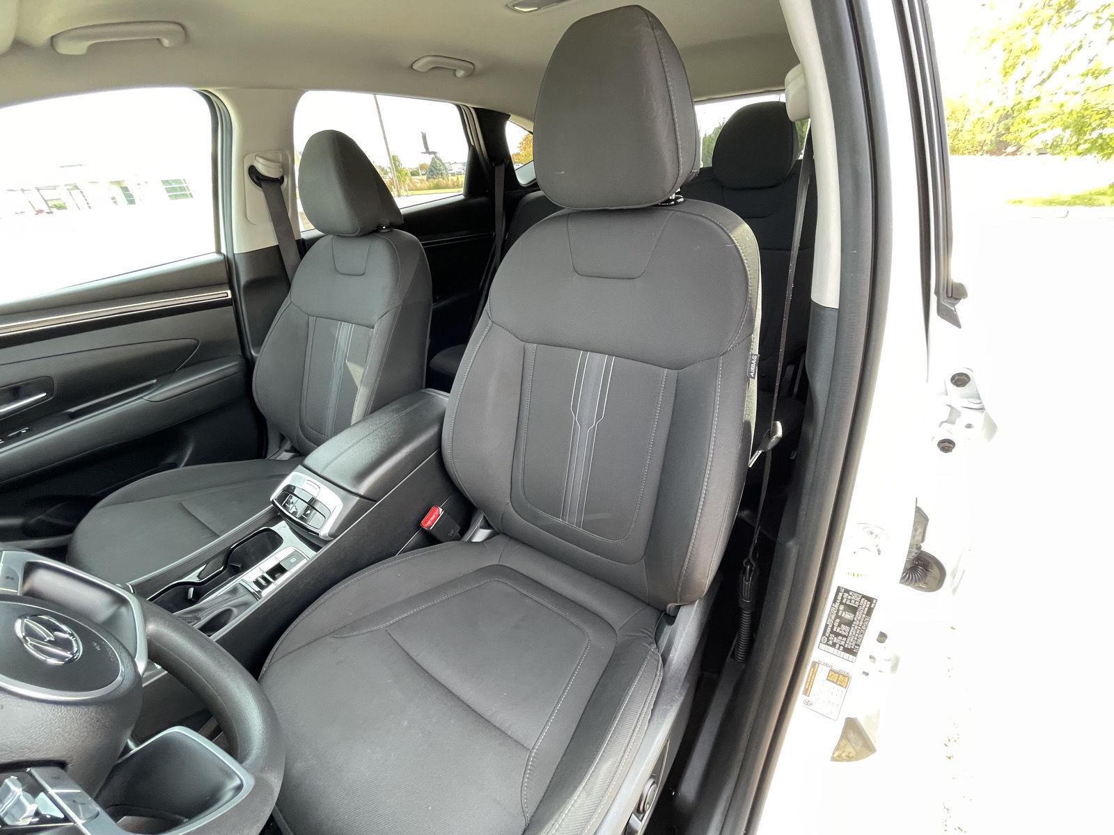 Vehicle photo 18