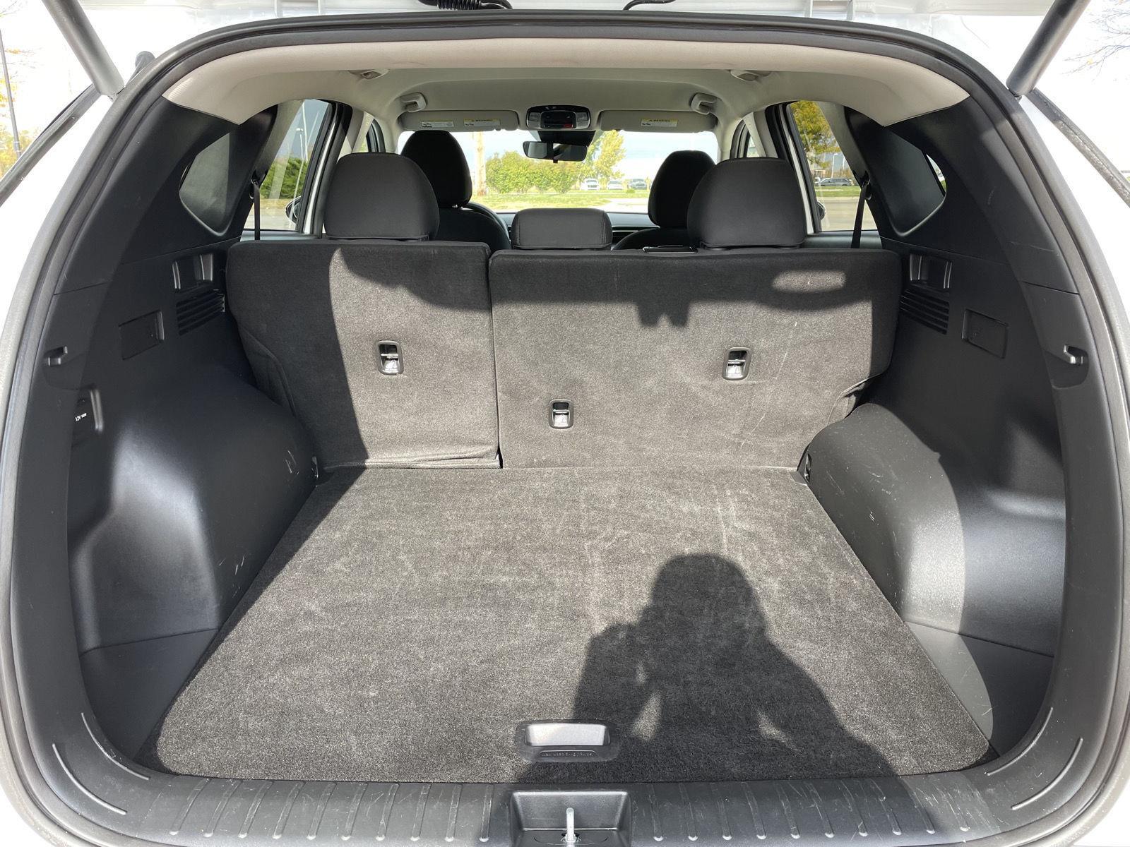 Vehicle photo 34