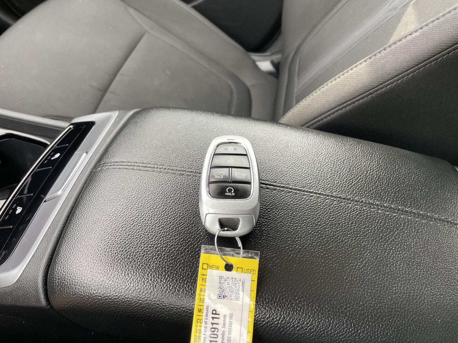 Vehicle photo 37