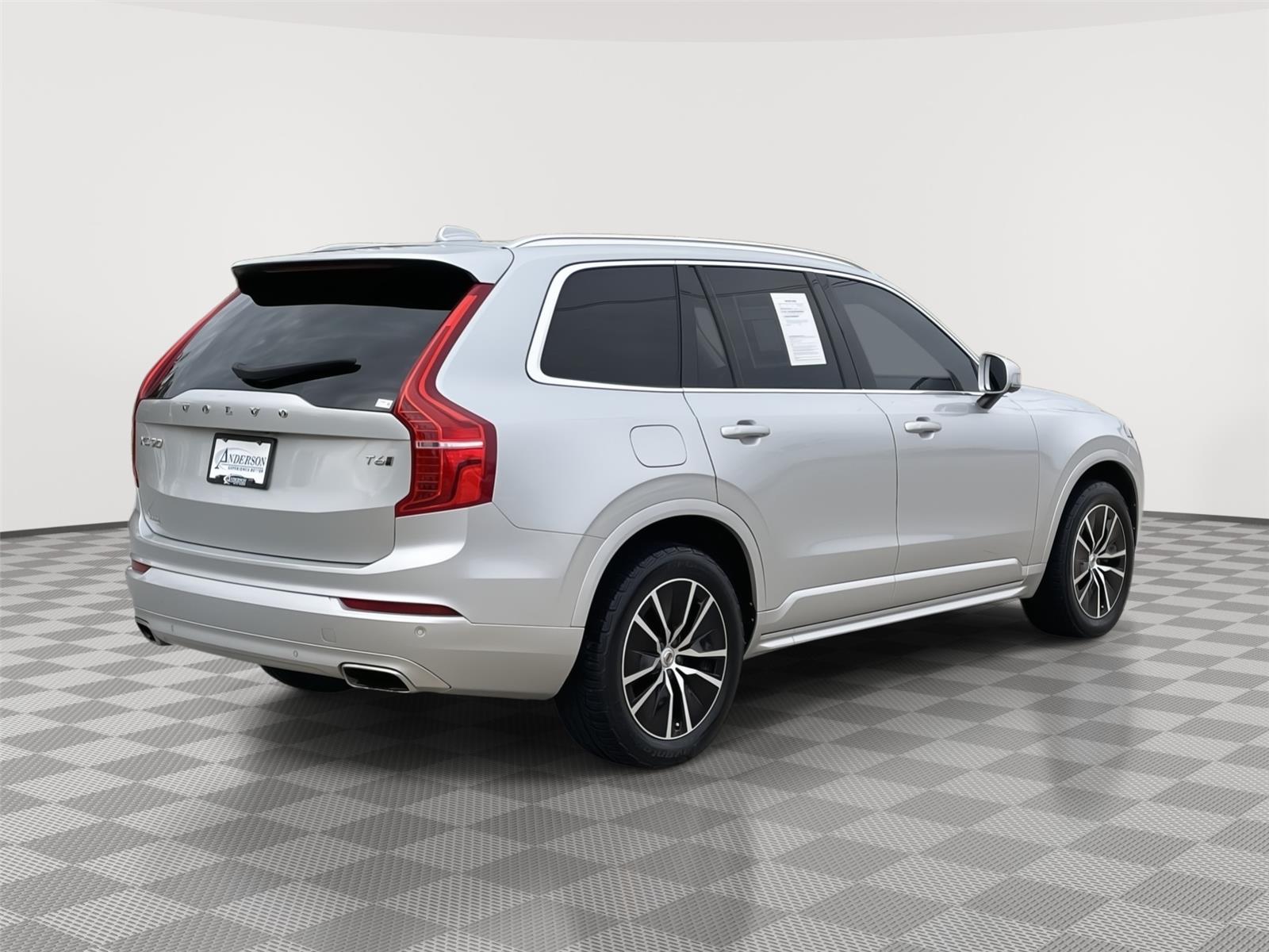 Vehicle photo 7