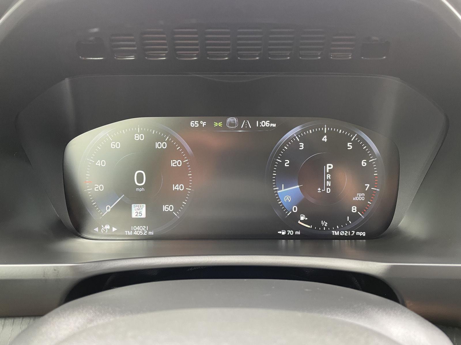 Vehicle photo 15