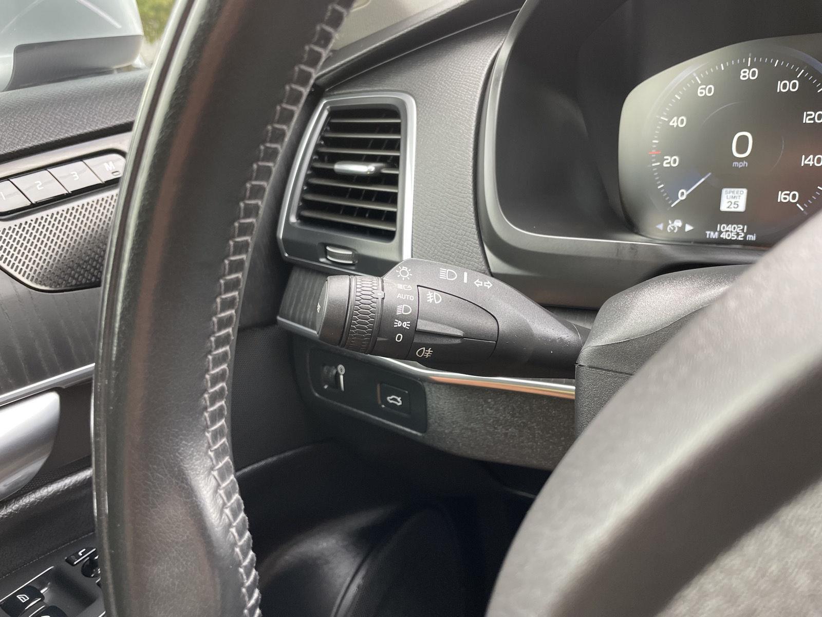 Vehicle photo 16