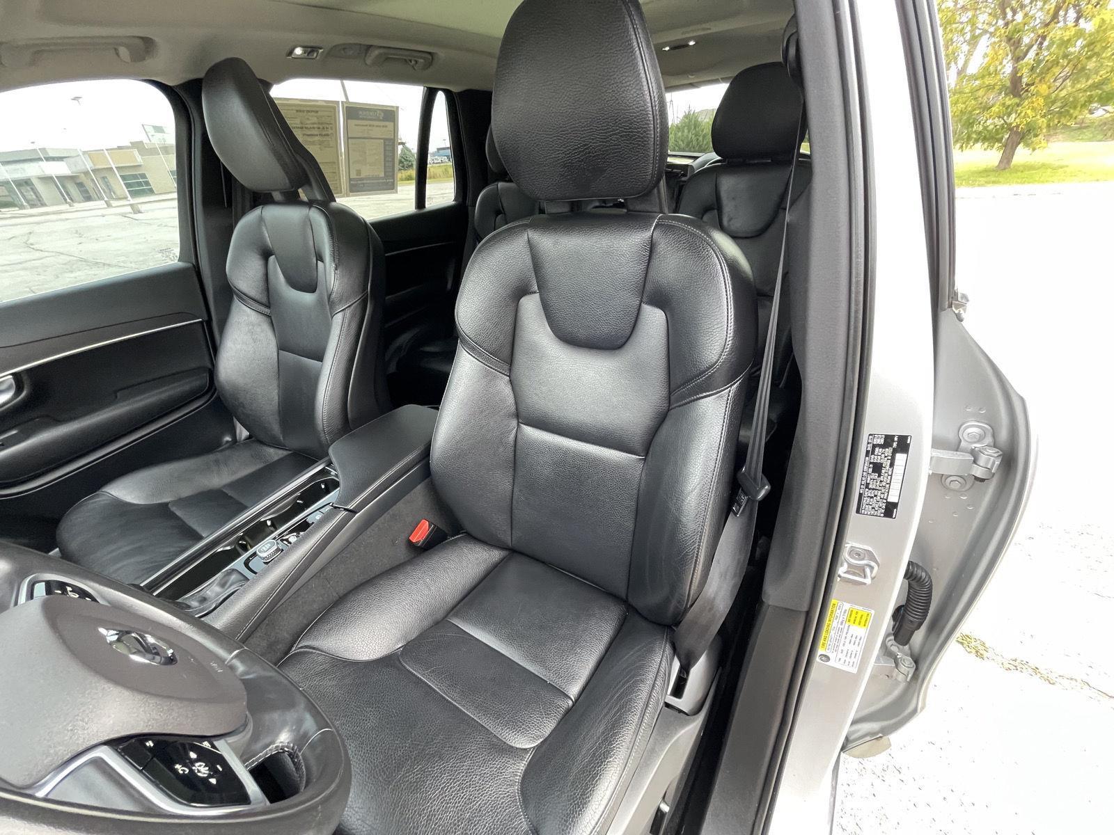 Vehicle photo 18