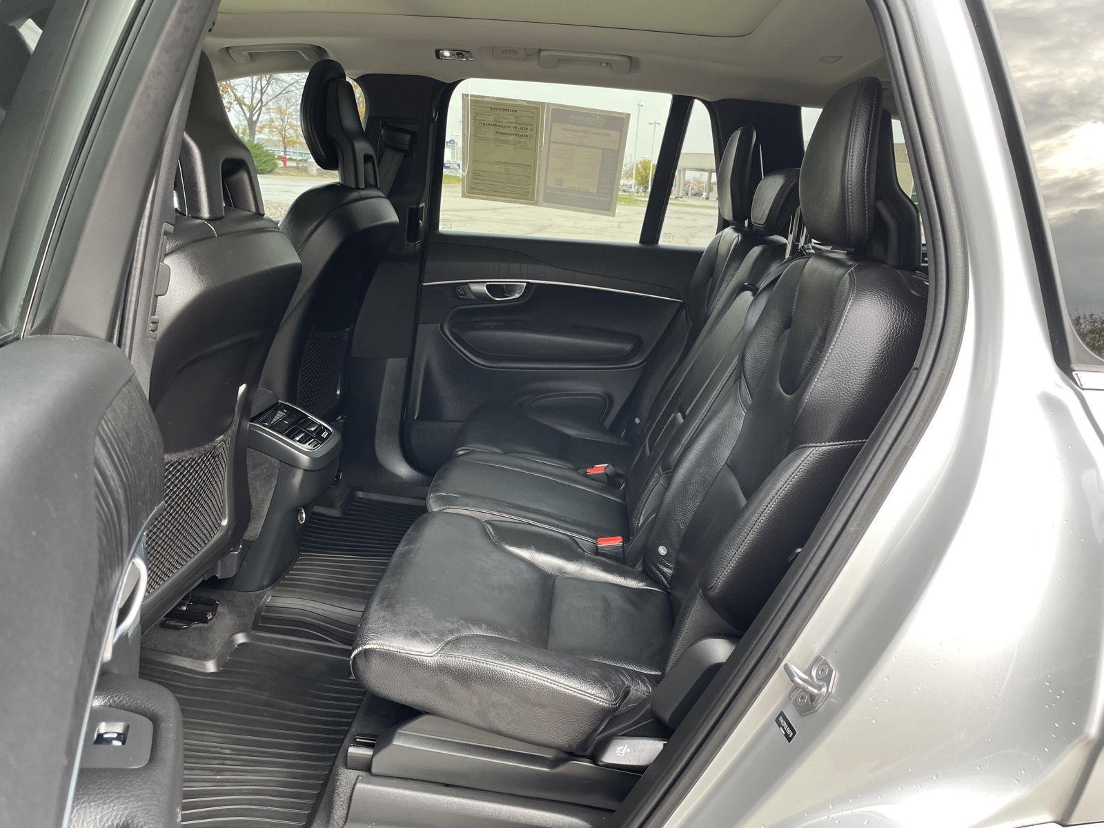 Vehicle photo 20