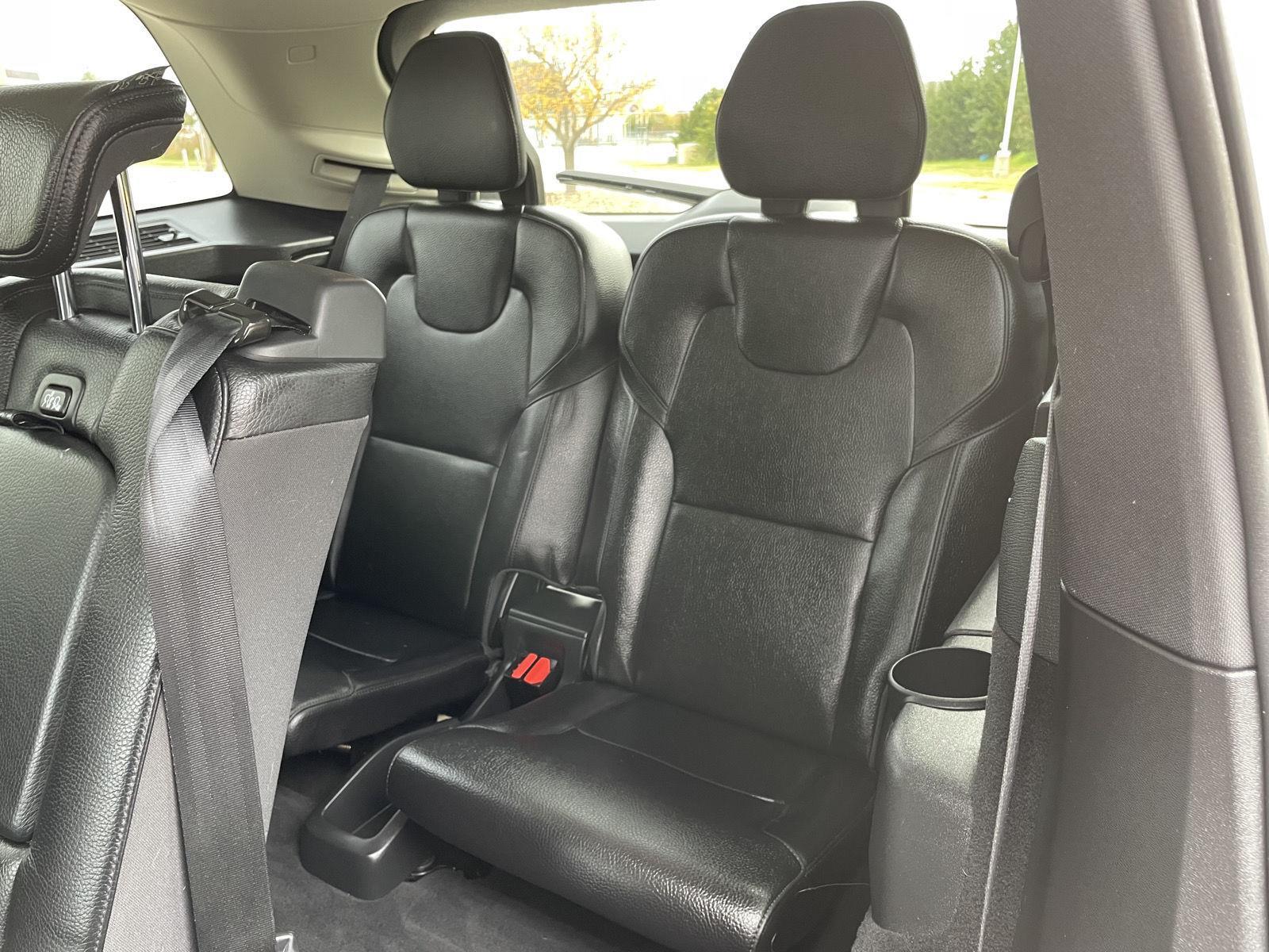 Vehicle photo 22