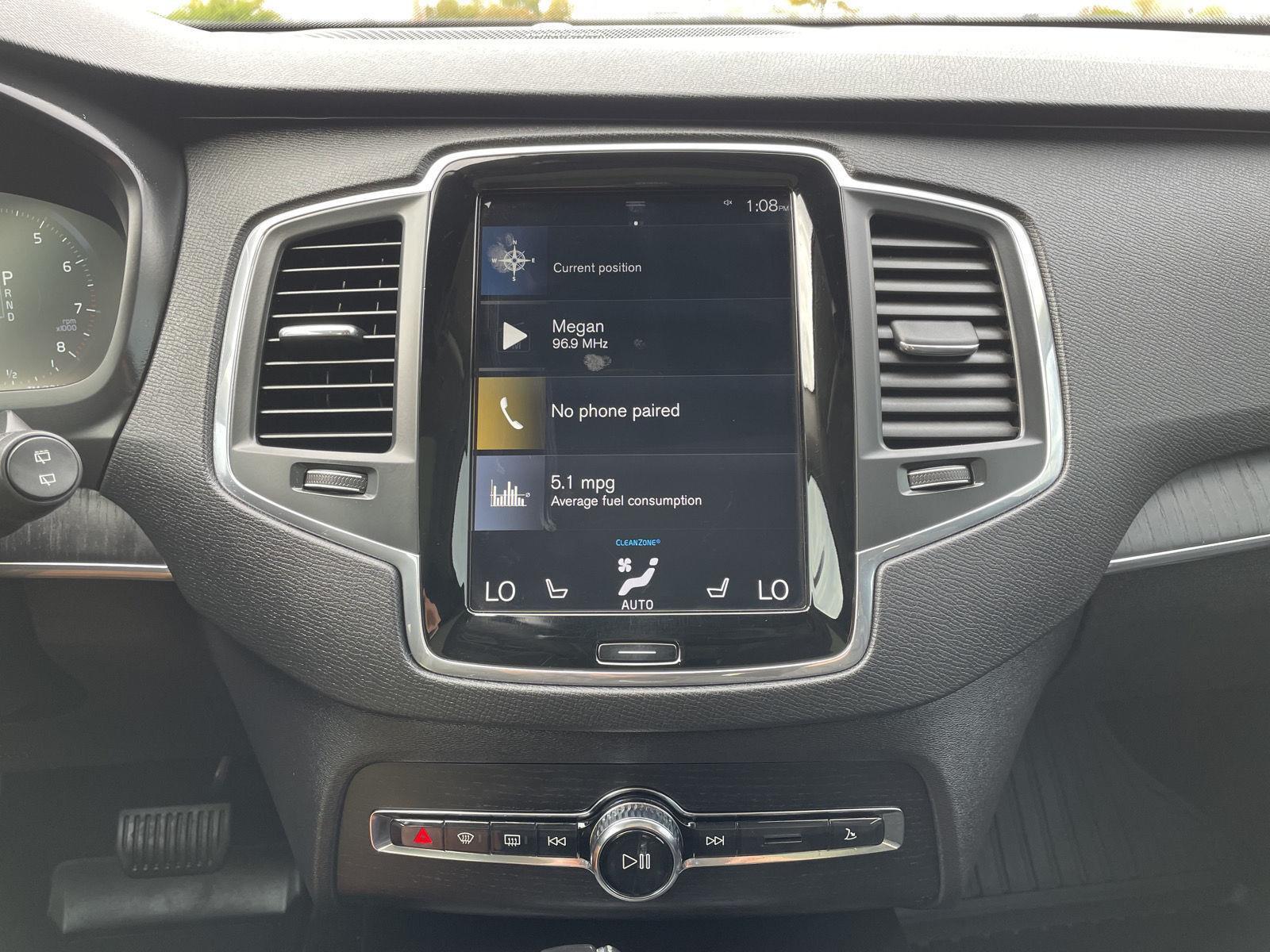 Vehicle photo 26