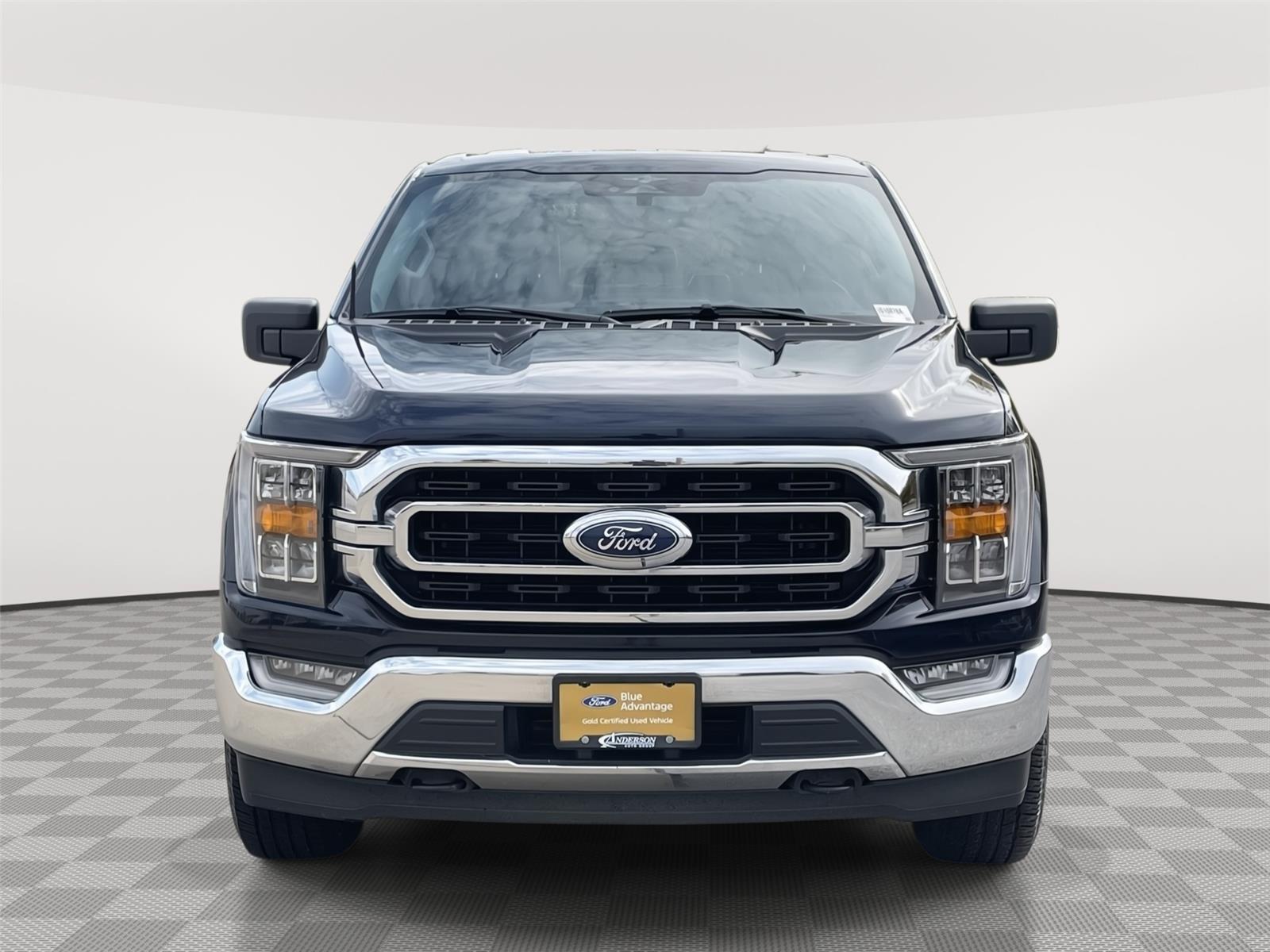 Vehicle photo 4