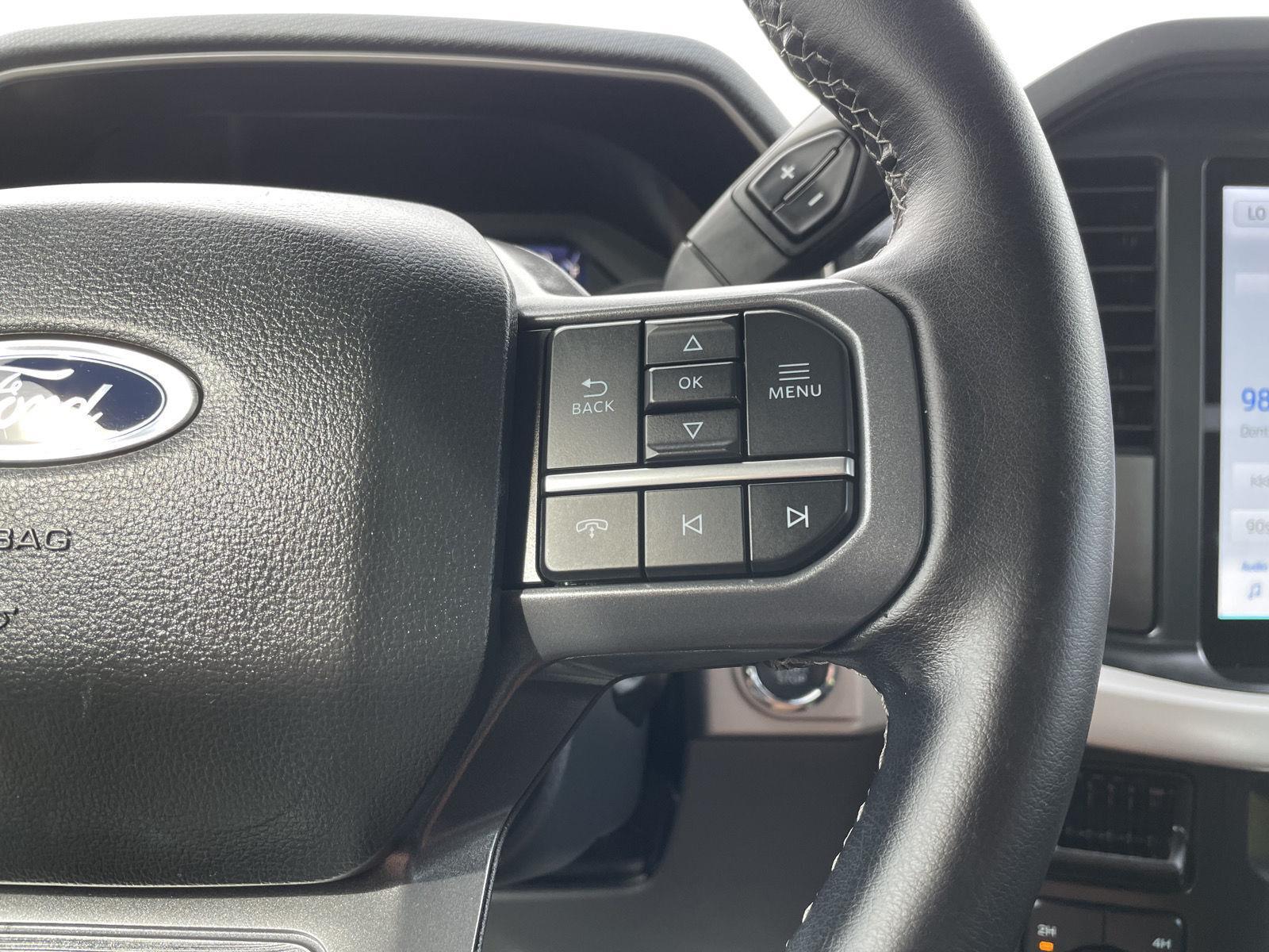 Vehicle photo 14
