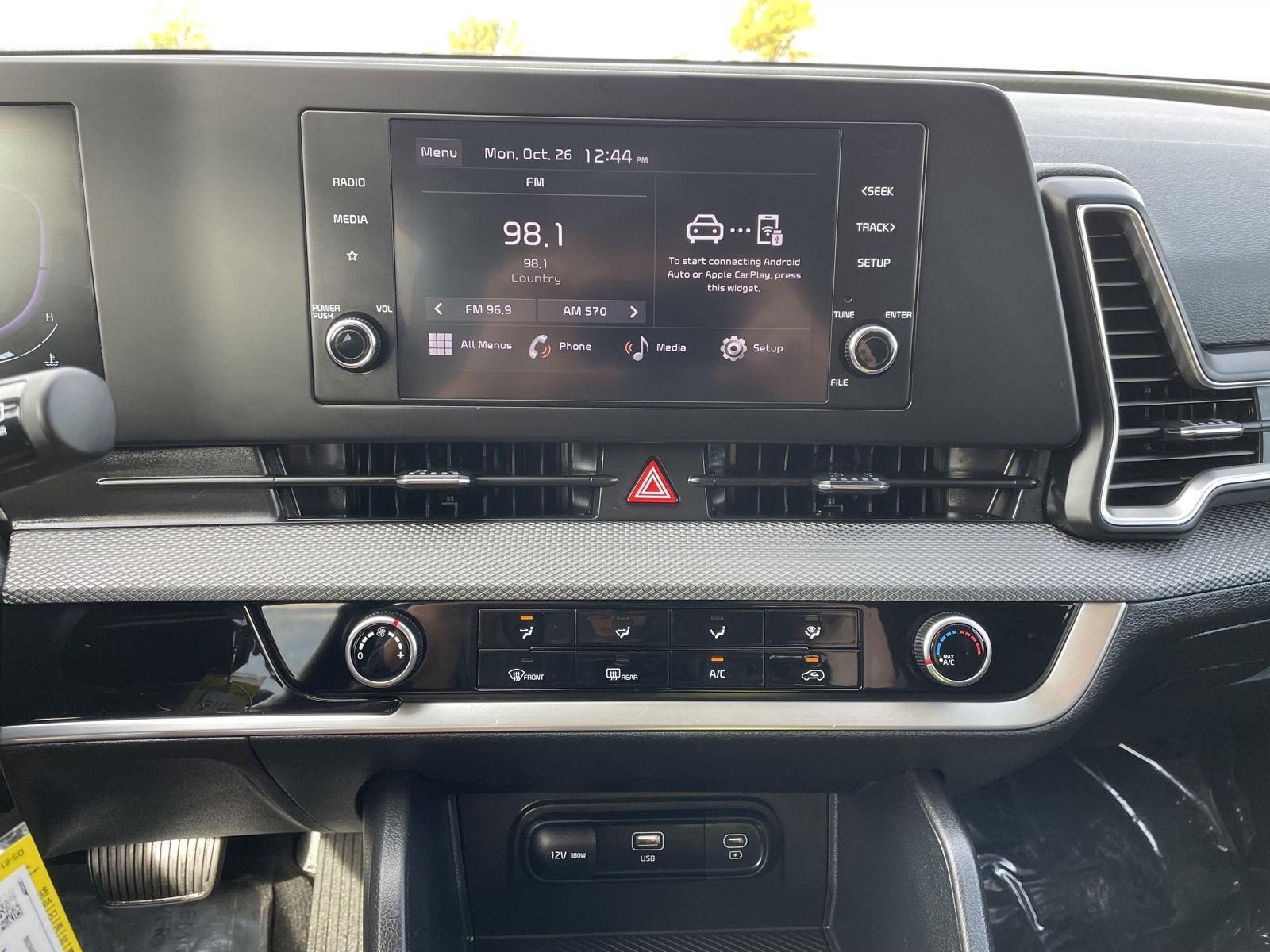 Vehicle photo 21